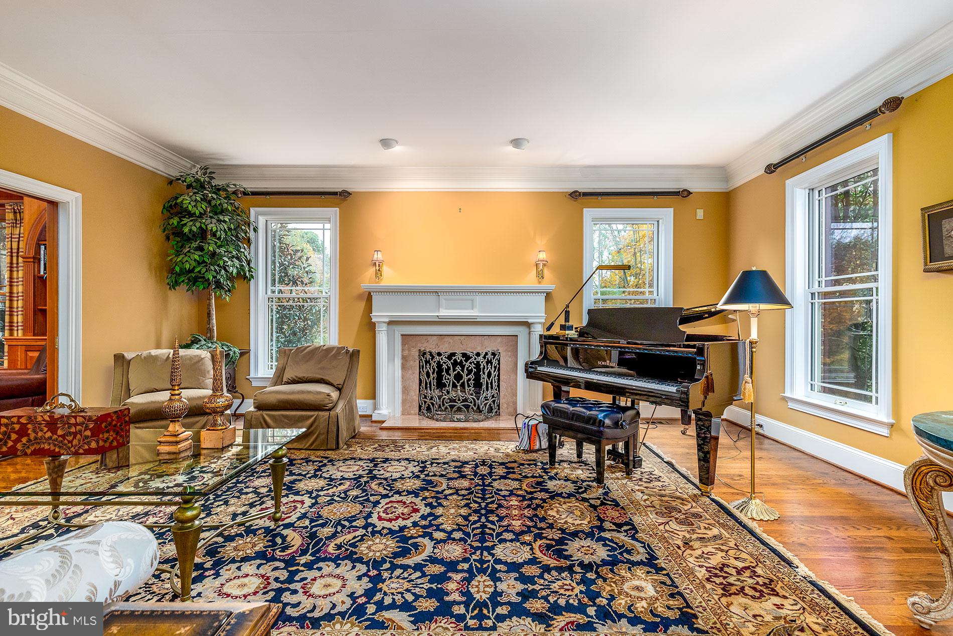 HUNTER'S CREST - Residential