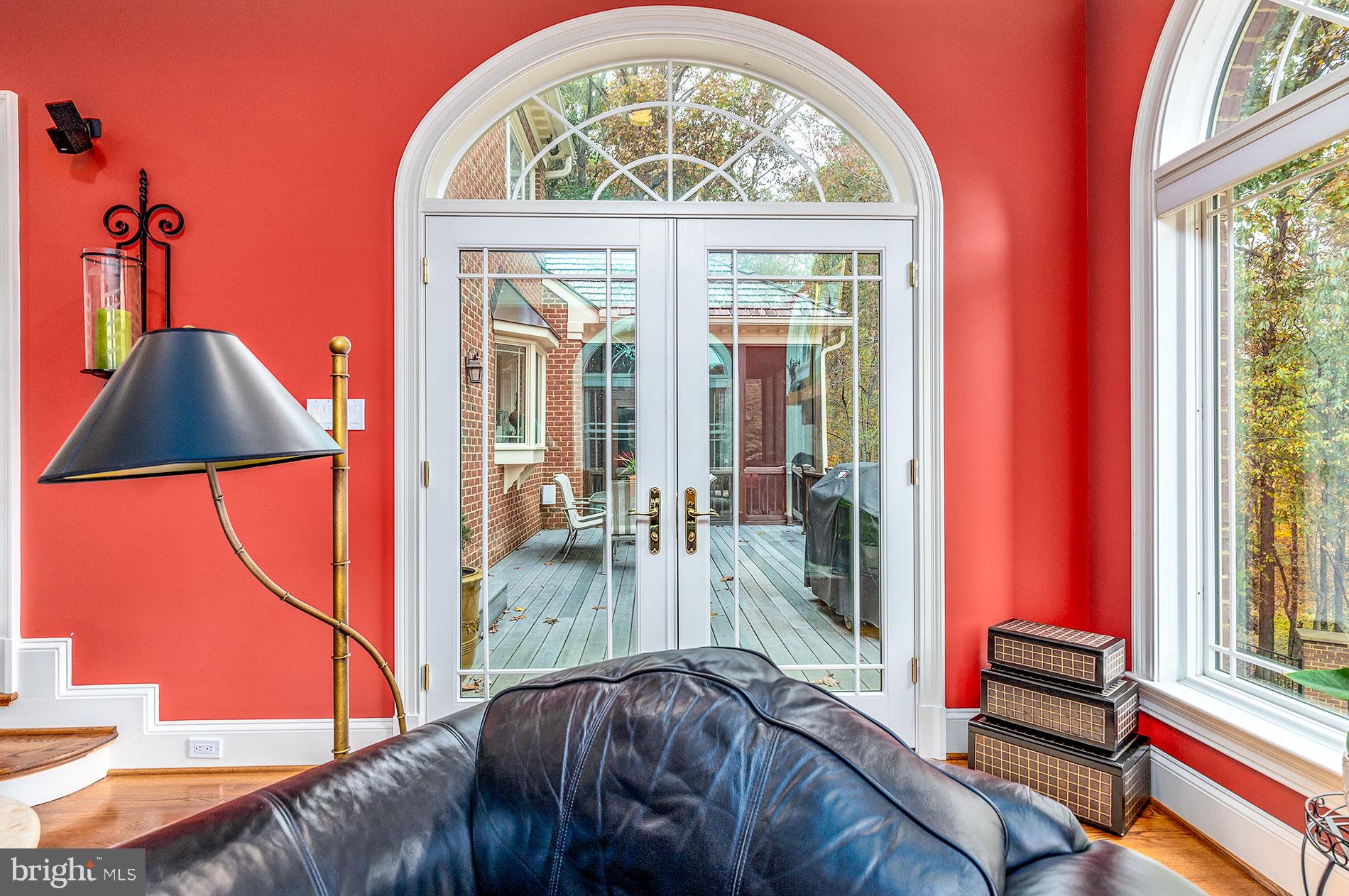 HUNTER'S CREST - Residential