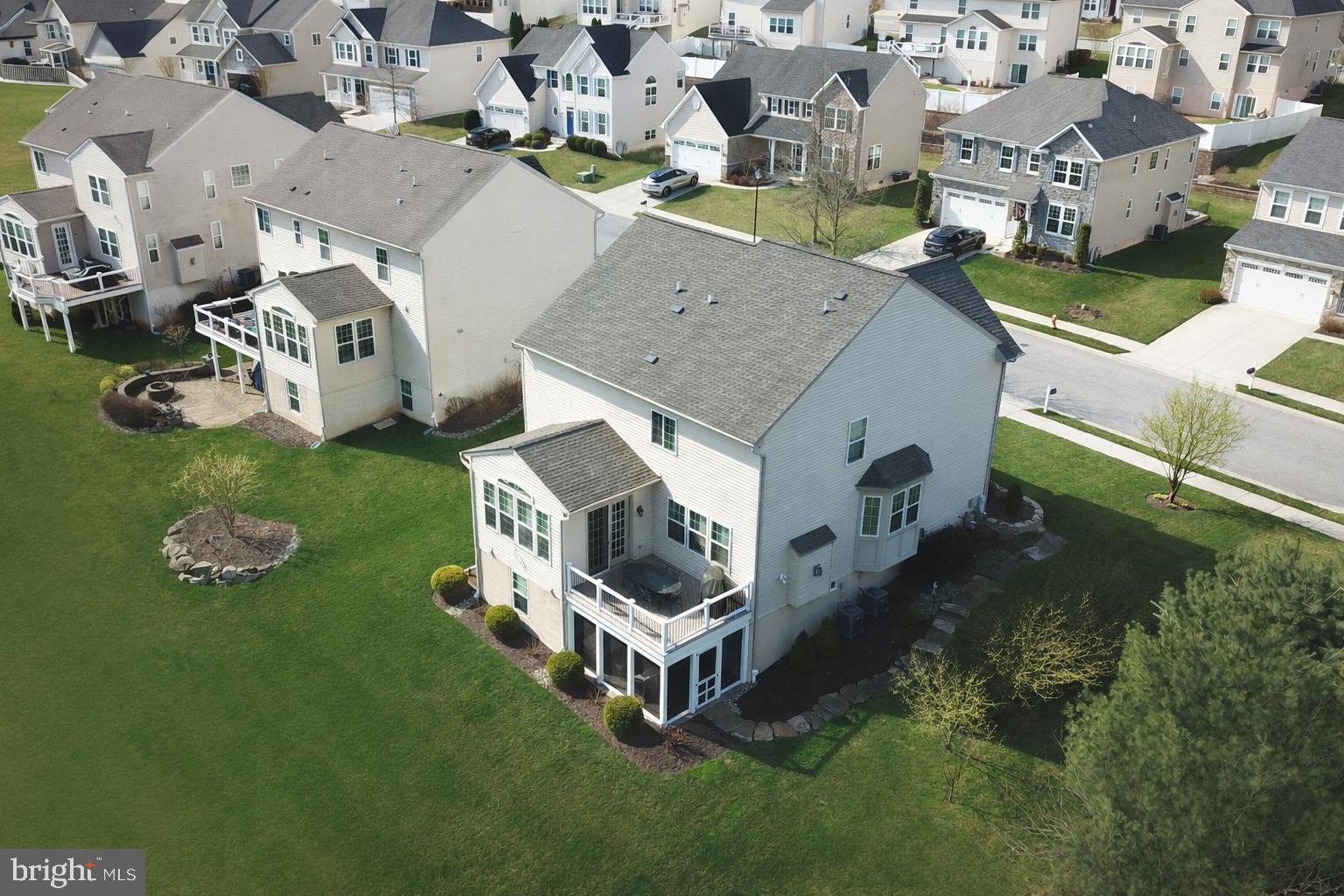 KELLY GLEN - Residential