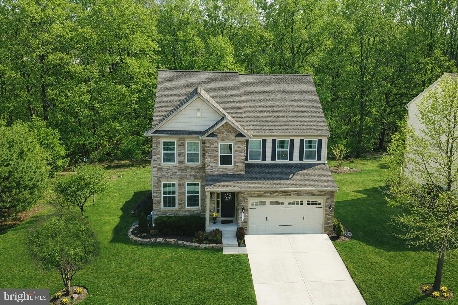 KELLY GLEN - Residential