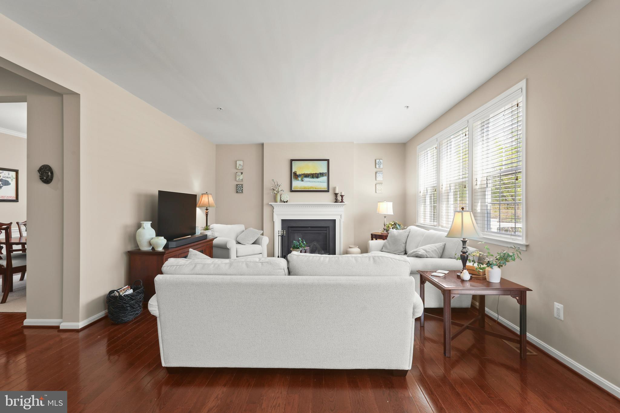 KELLY GLEN - Residential
