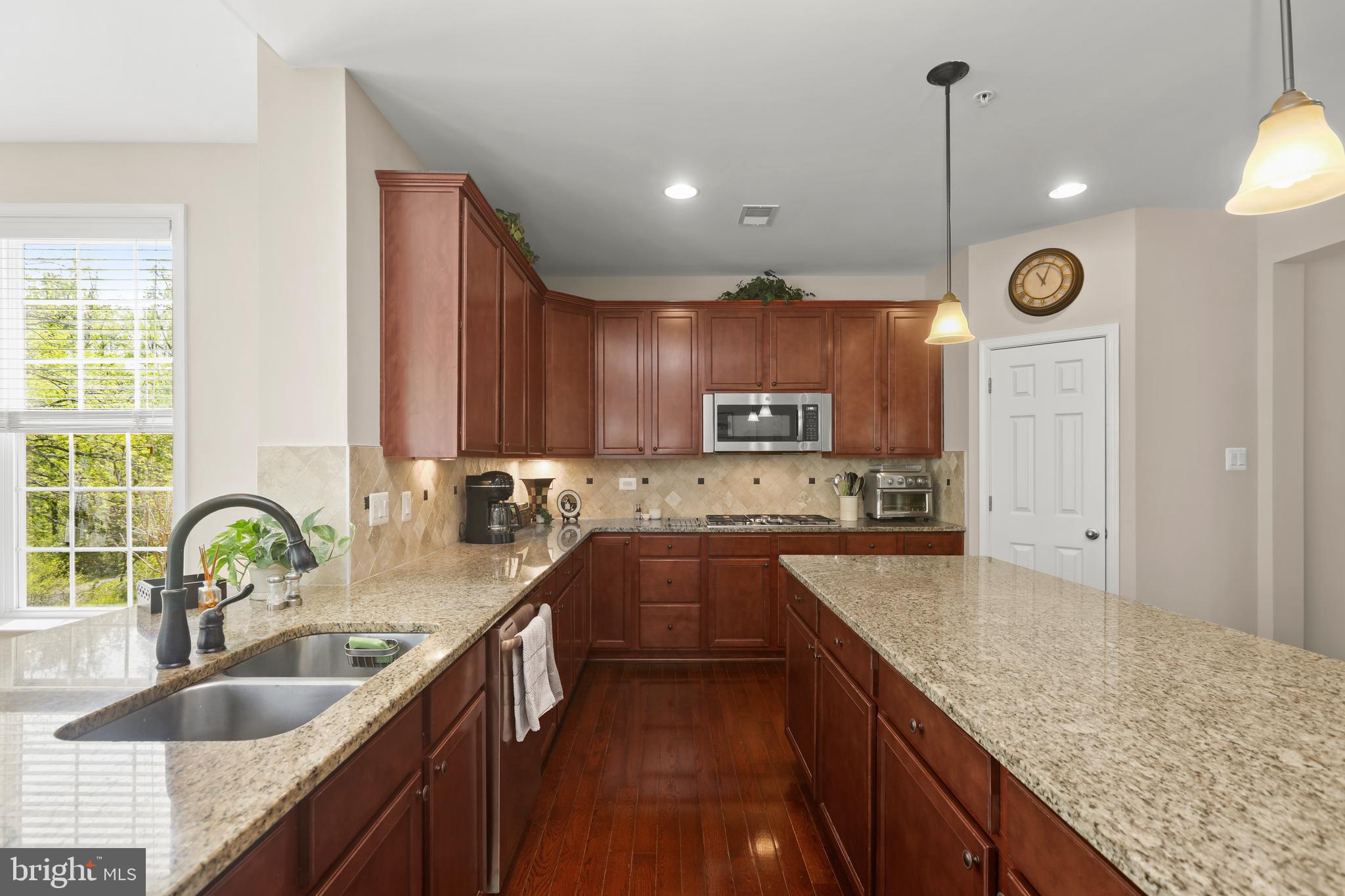 KELLY GLEN - Residential