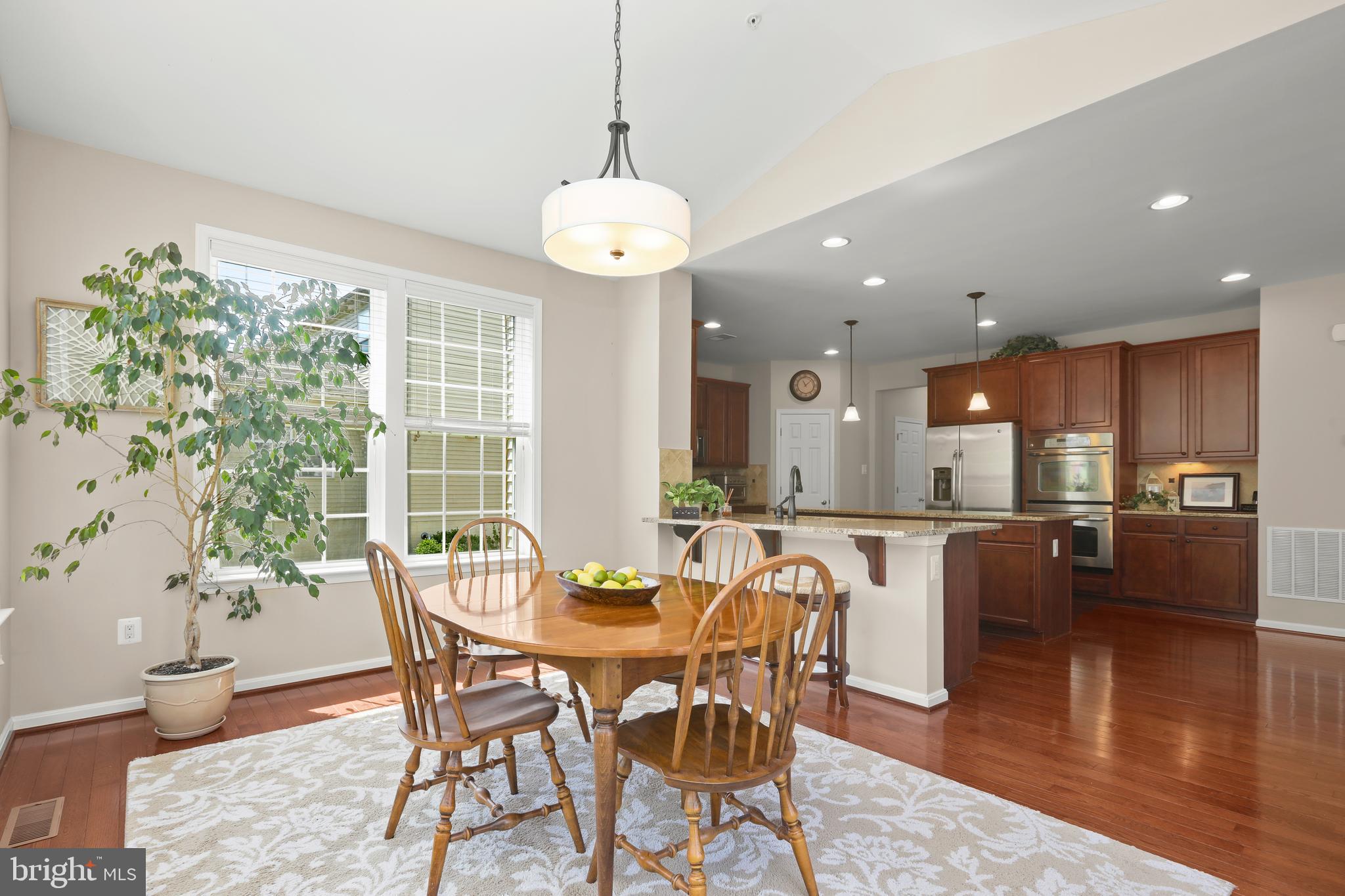 KELLY GLEN - Residential