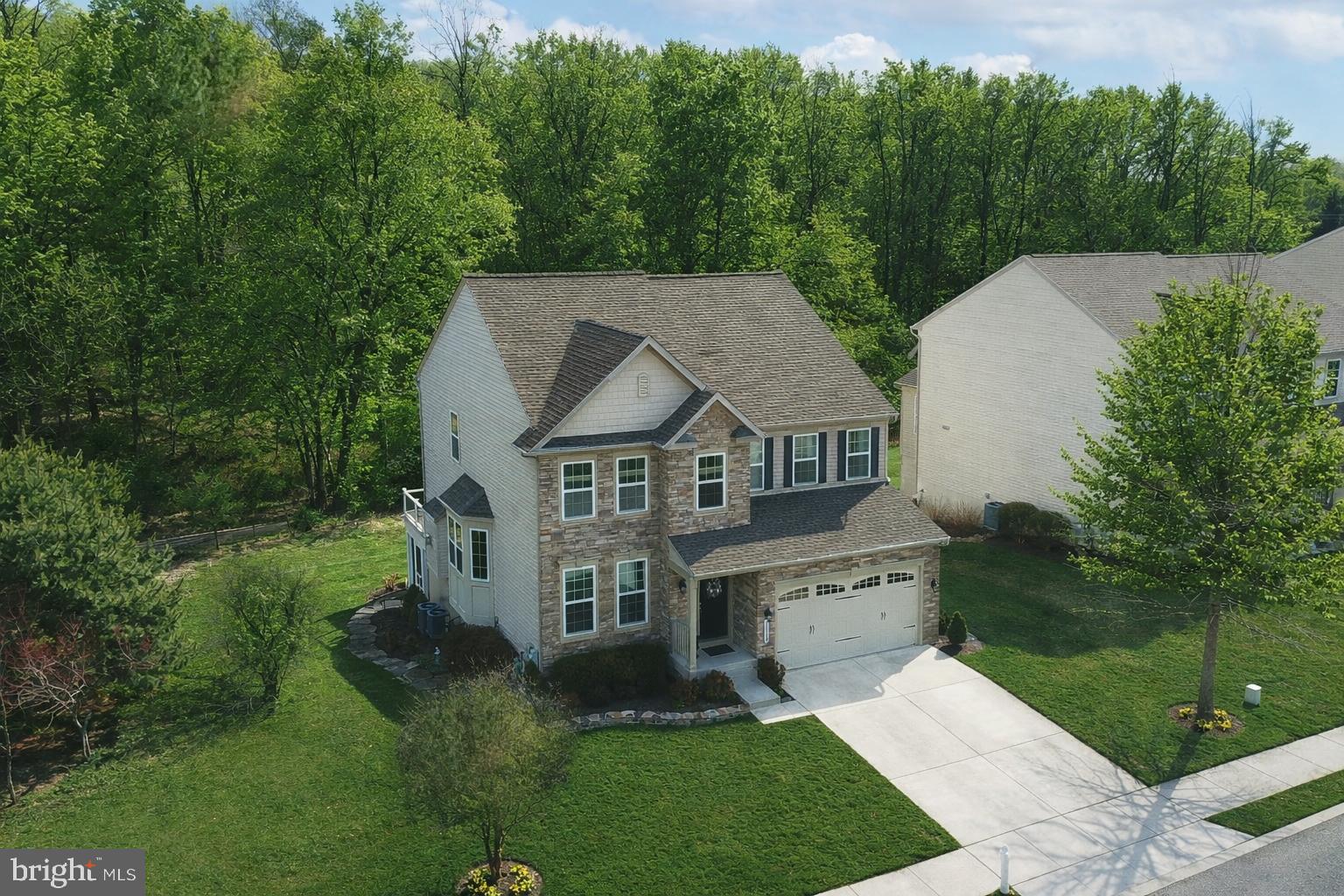 KELLY GLEN - Residential