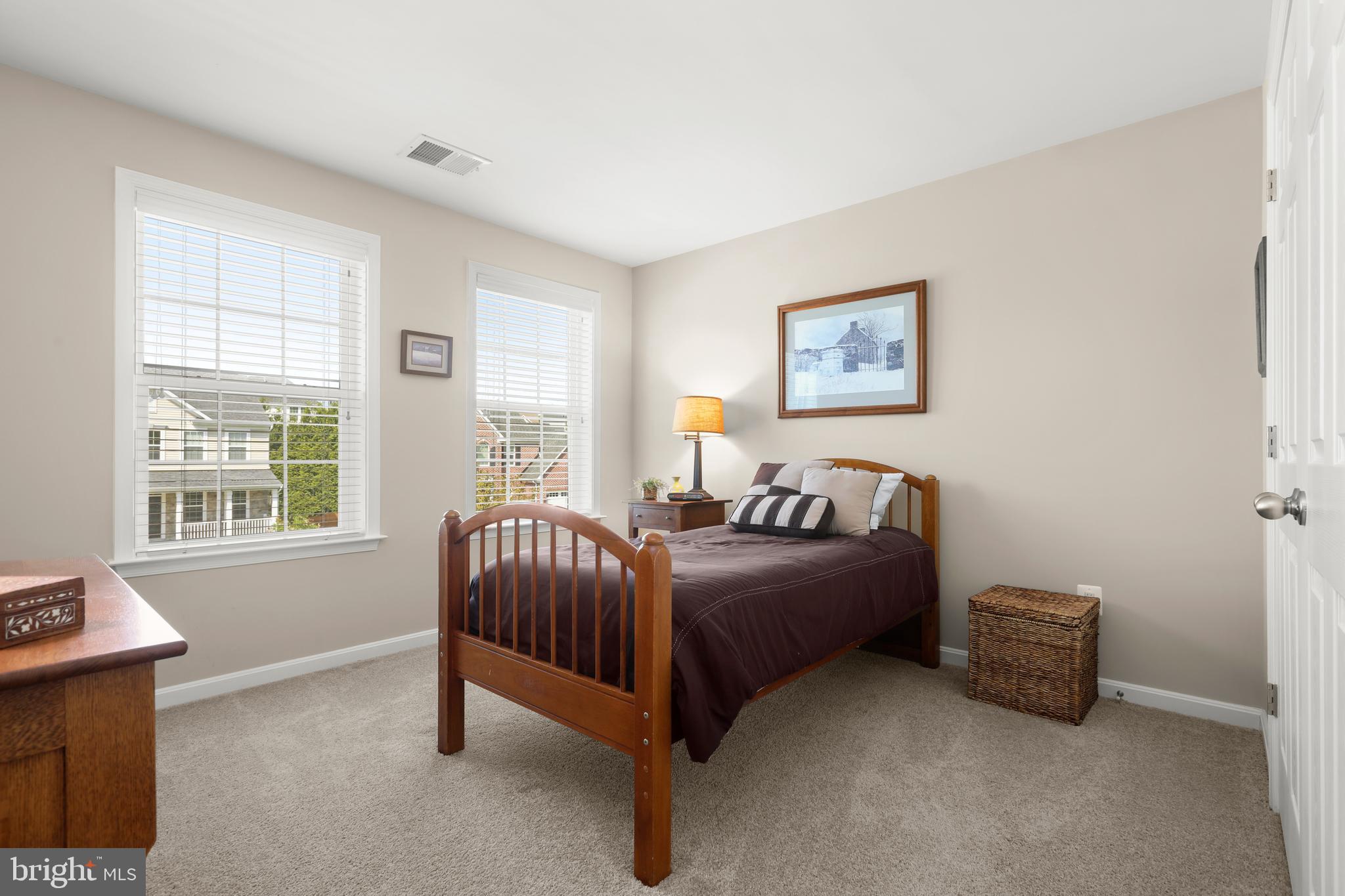 KELLY GLEN - Residential