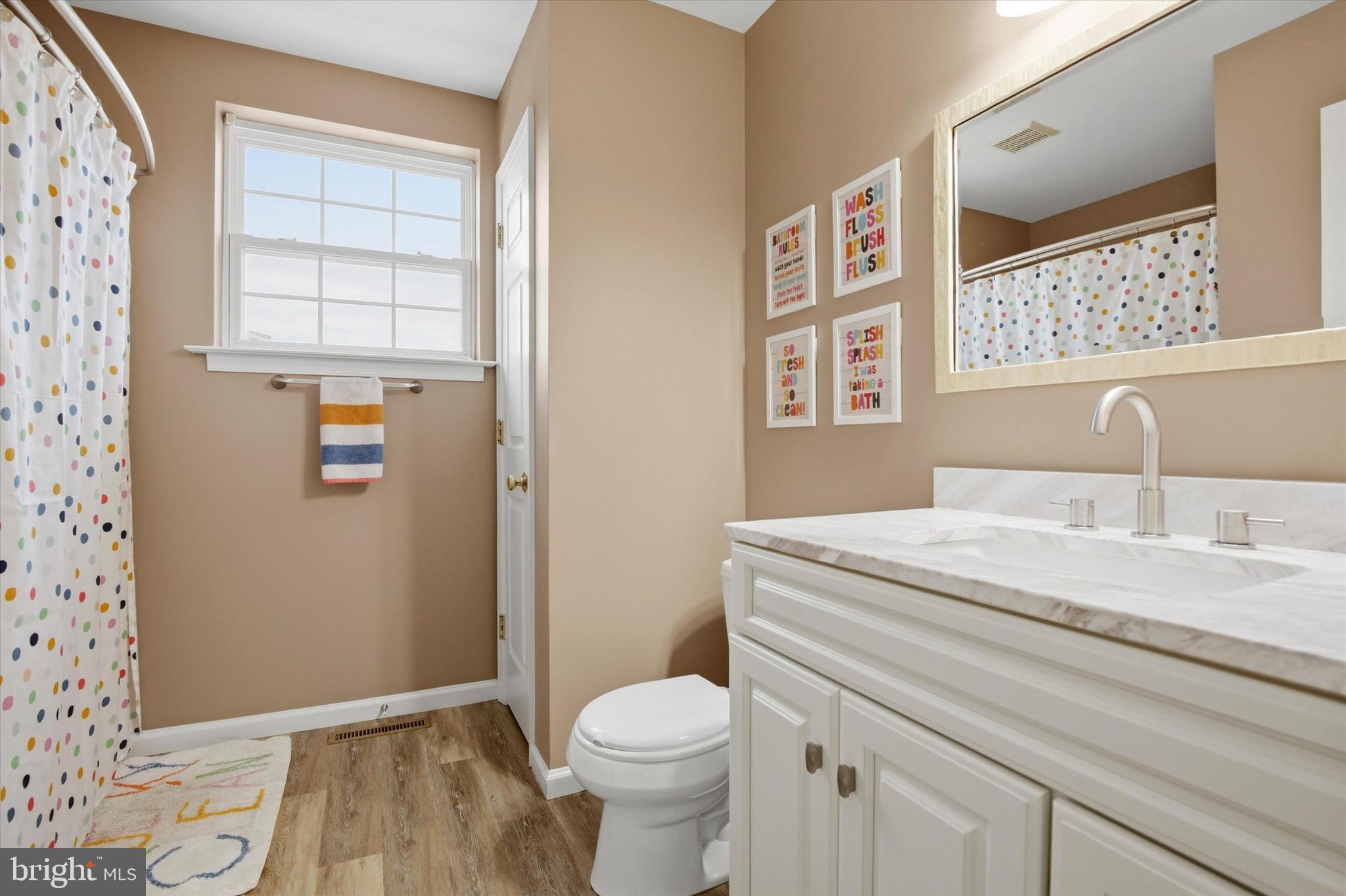 FAIRLAWN COURT - Residential