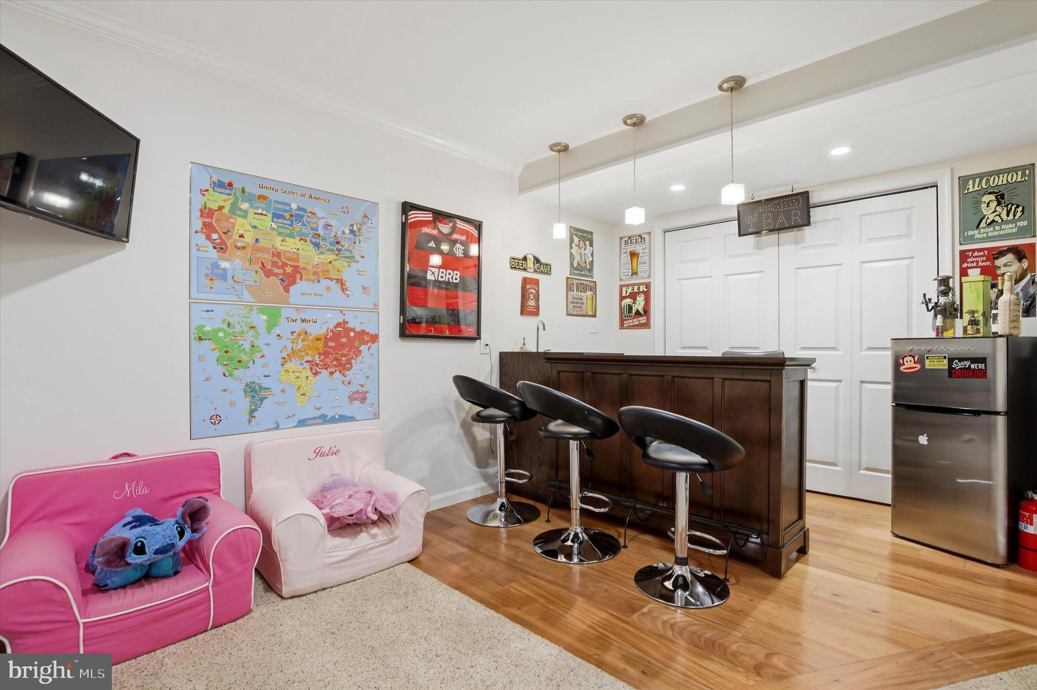 FAIRLAWN COURT - Residential