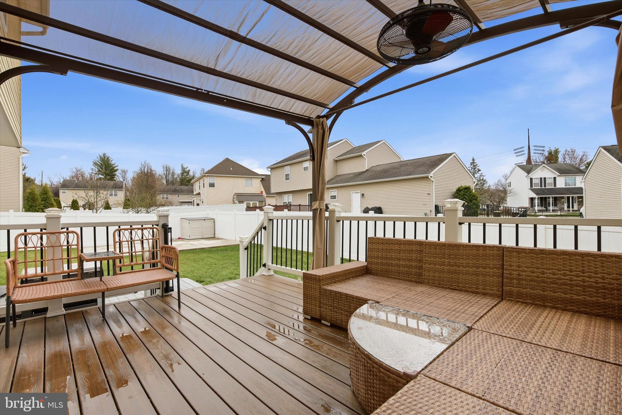 FAIRLAWN COURT - Residential