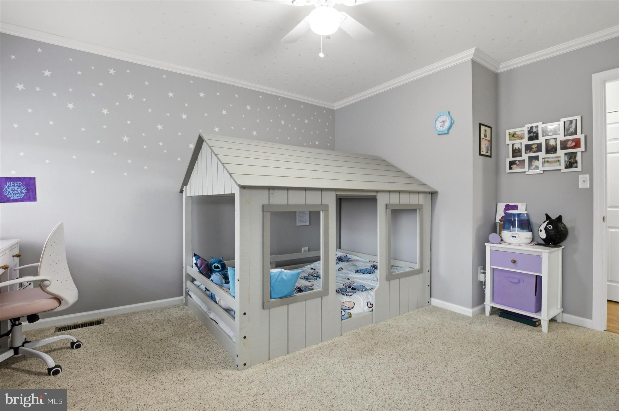 FAIRLAWN COURT - Residential