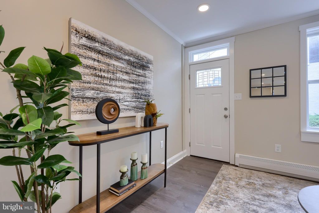 Photo of 435 Chambers Street, Lancaster, PA 17603 (MLS # PALA2058034)