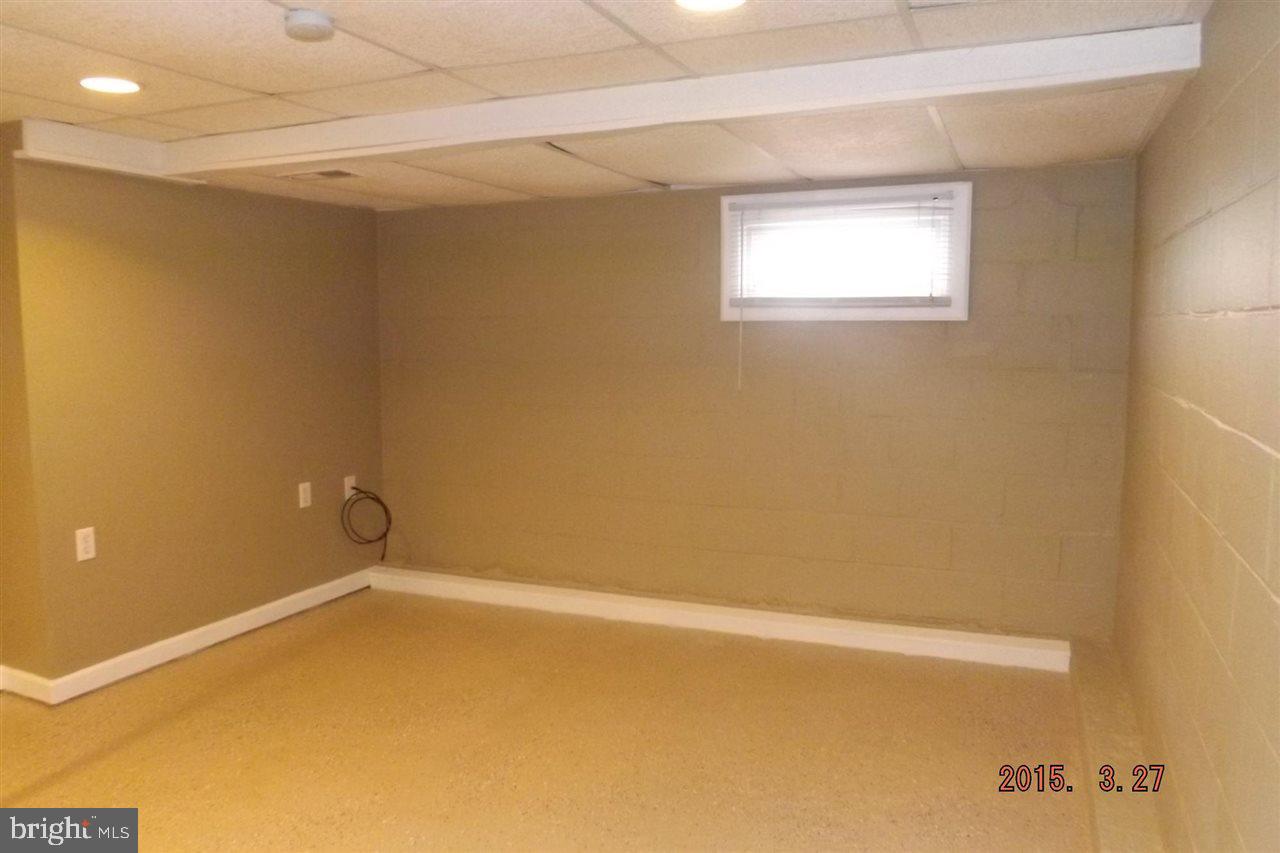 Red Lion room for rent. Clean. Free utilities, cable tv, and internet. Off street parking. Professional maintenance person available 24/7. E-pay is available to make rent payments convenient. No smoking and no pets. 1 person per room. 3 month minimum lease required. $95/week.