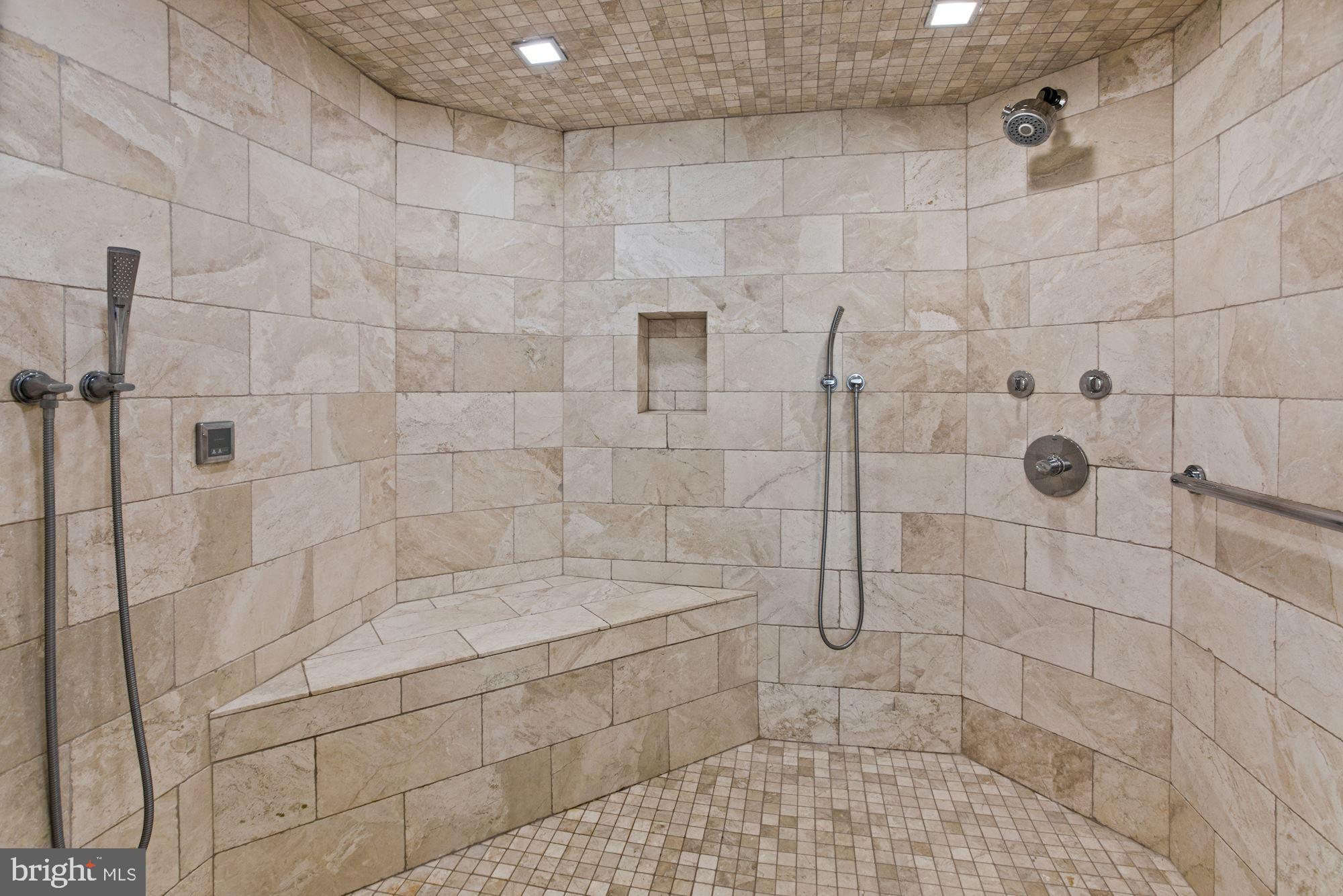 RAWLS LAND - Residential