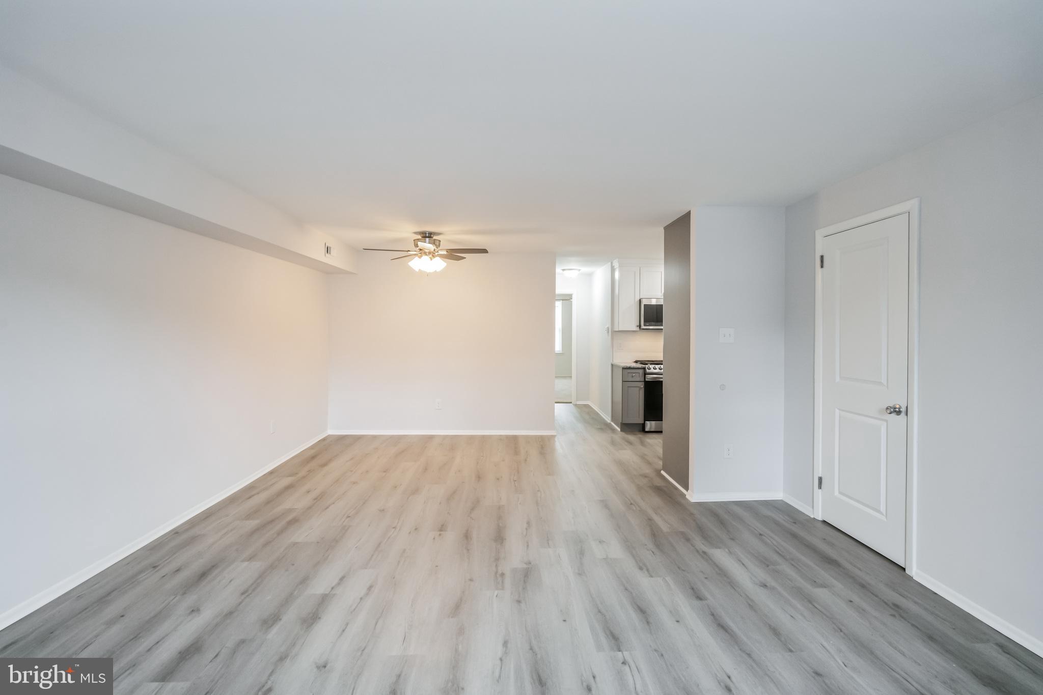 611 ROXBOROUGH AVENUE 15 607A