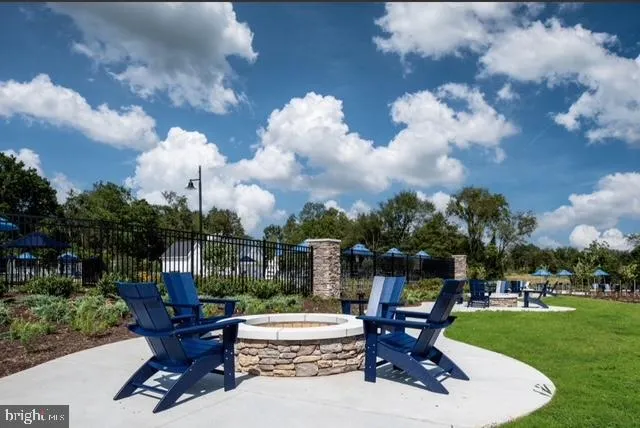 Aldie, Virginia 20105, United States, 4 Bedrooms Bedrooms, ,5 BathroomsBathrooms,Residential,Contingent,201381