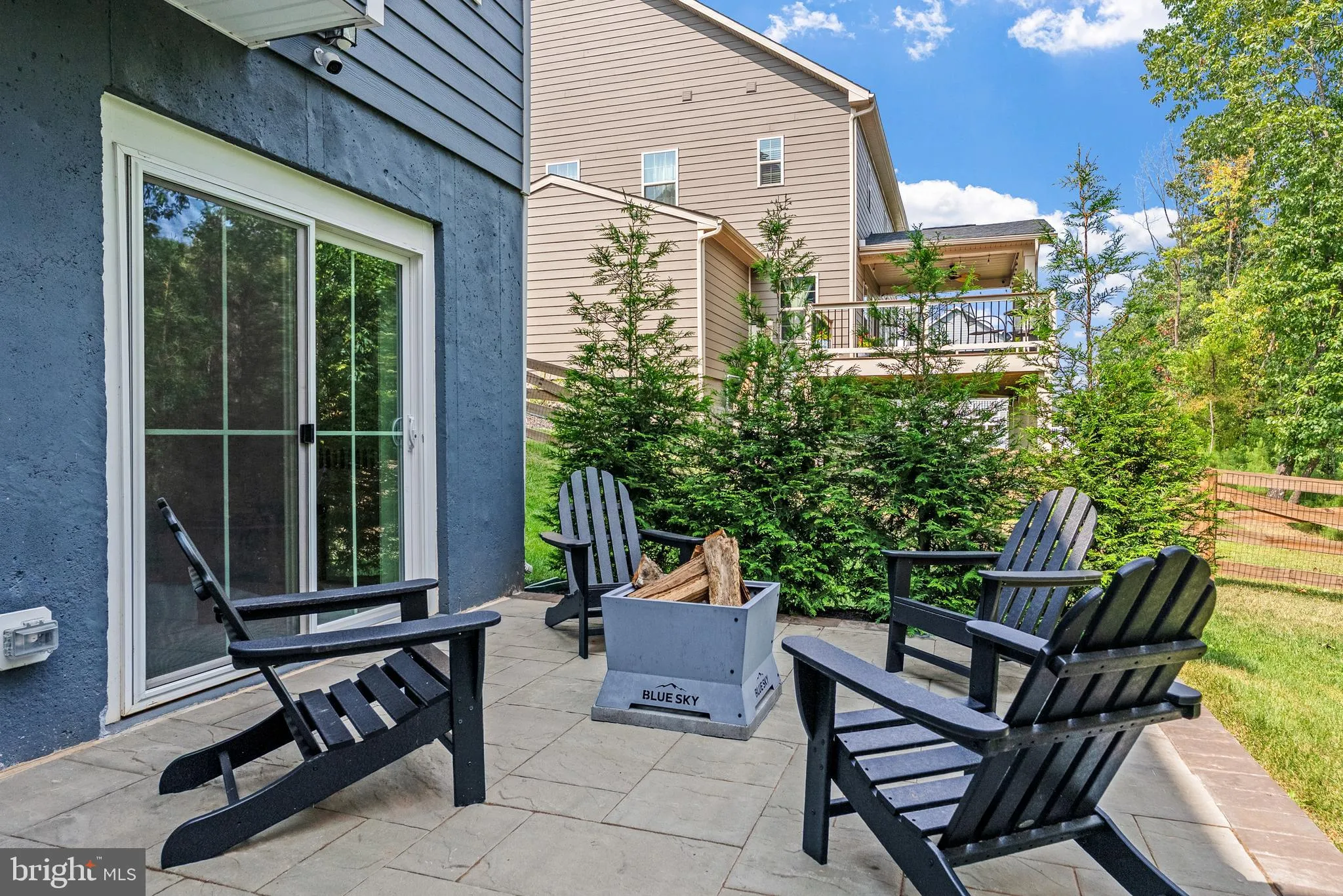 Aldie, Virginia 20105, United States, 4 Bedrooms Bedrooms, ,5 BathroomsBathrooms,Residential,Contingent,201381