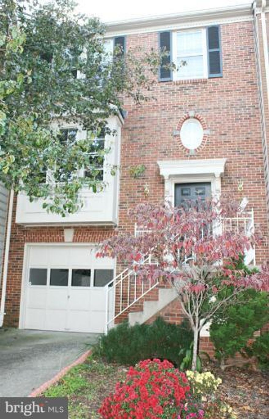 Elegant and spacioius TH with garage in heart of Tysons. hardwood floors, granite counter top, SS appliances, jacuzzi, cherry cabinets, 2 fireplaces, high ceiling, upgraded bathrooms, new washer/dryer, deck. Easy access to metro stations and major commute routes.