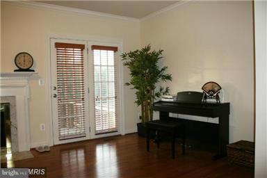 COURTHOUSE STATION - Residential Lease