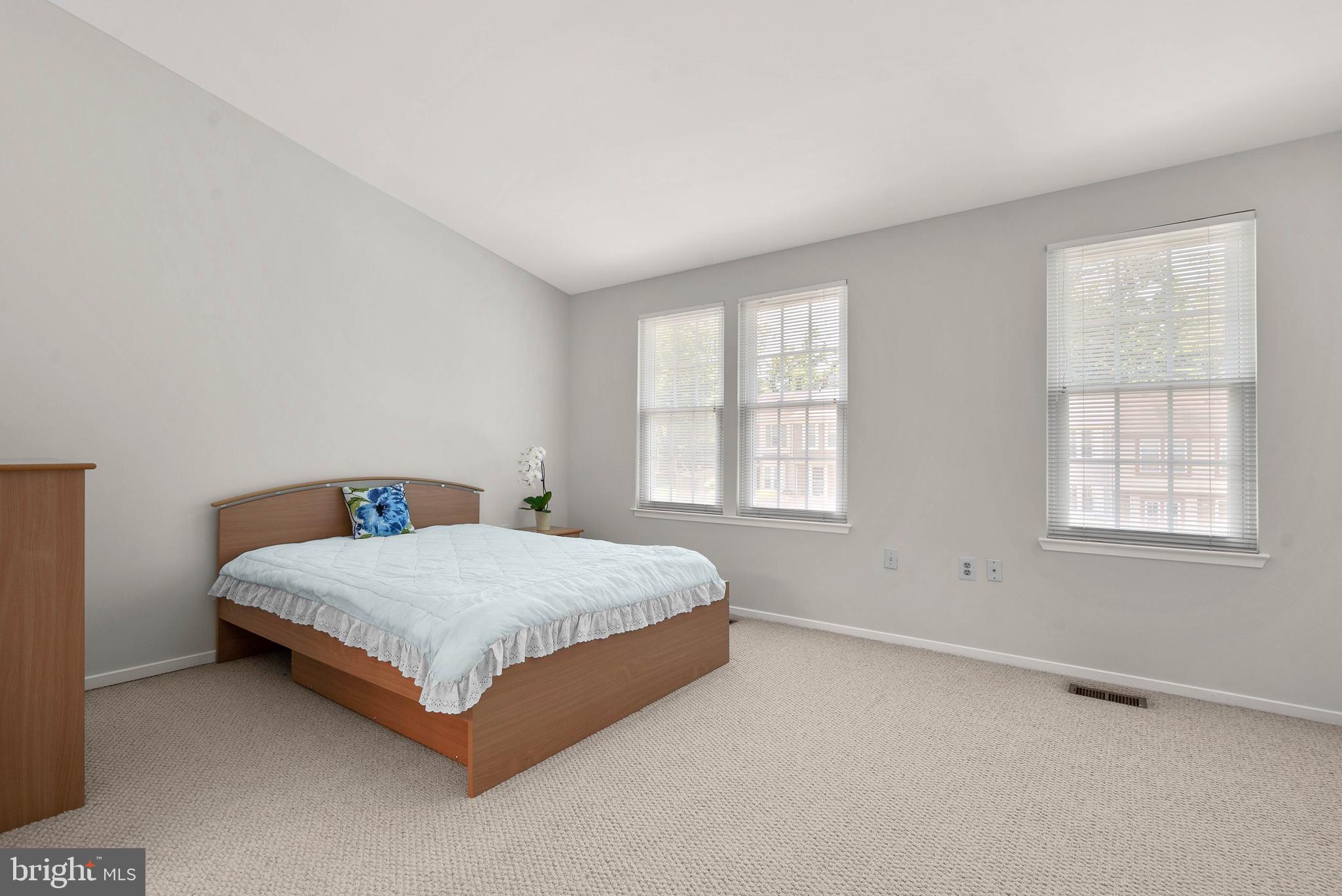 OLNEY SQUARE - Residential