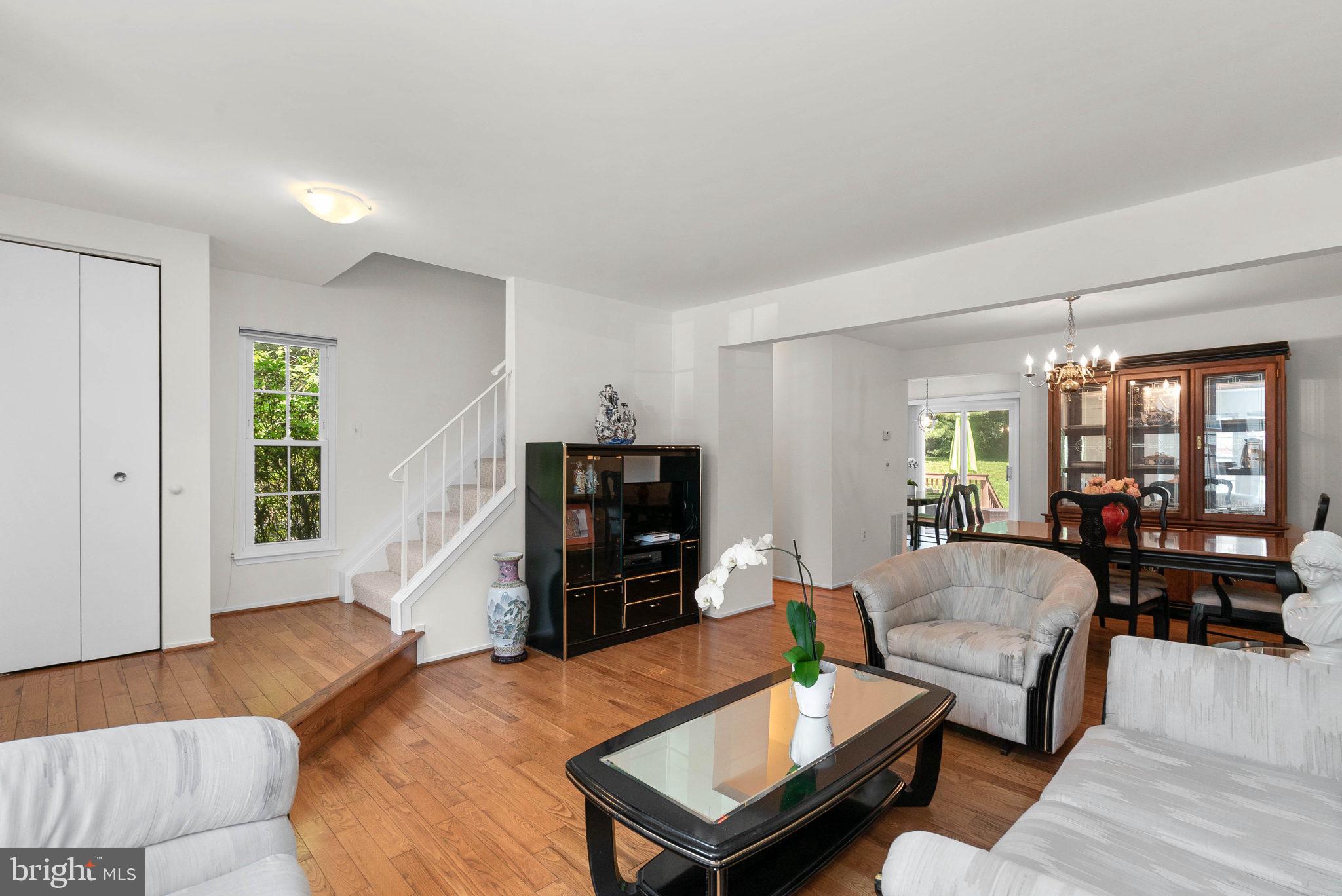 OLNEY SQUARE - Residential