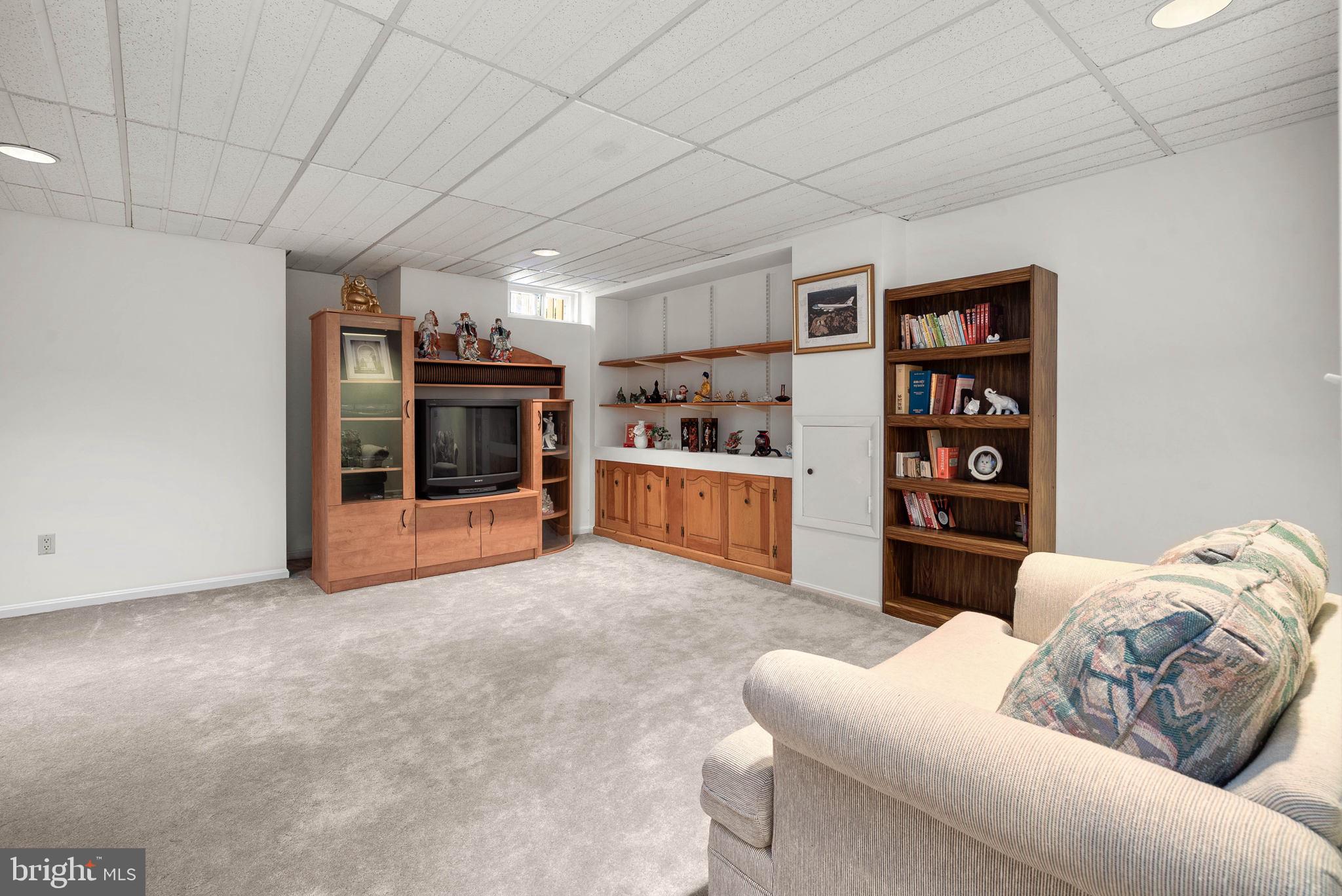 OLNEY SQUARE - Residential