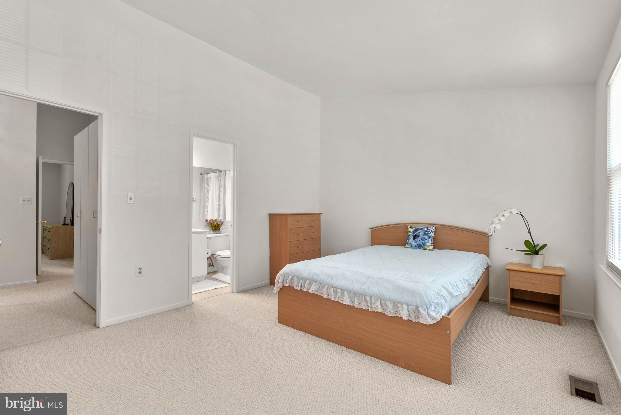 OLNEY SQUARE - Residential