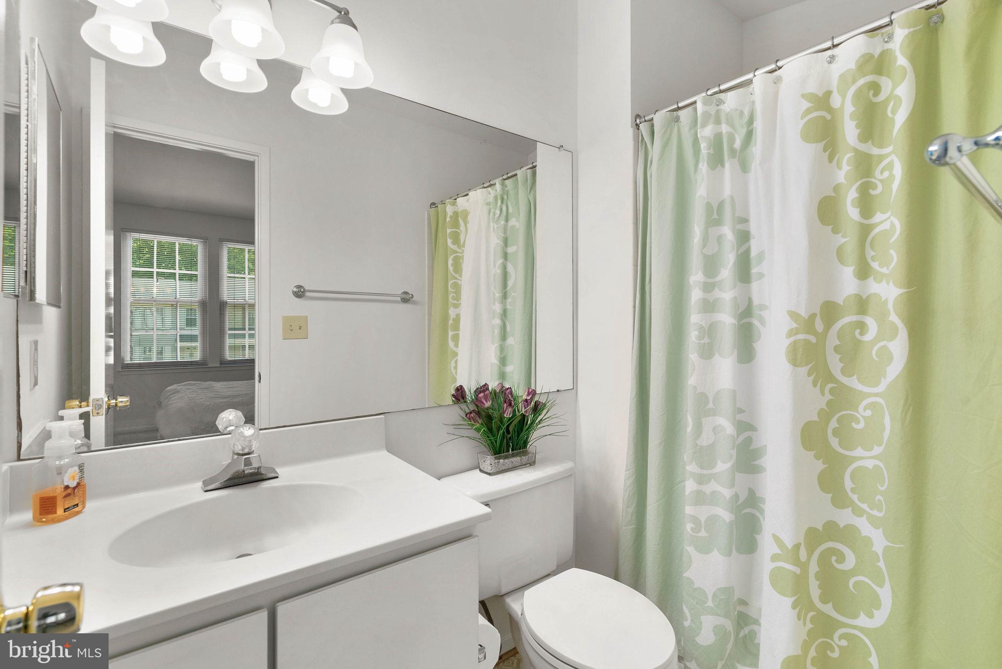 OLNEY SQUARE - Residential