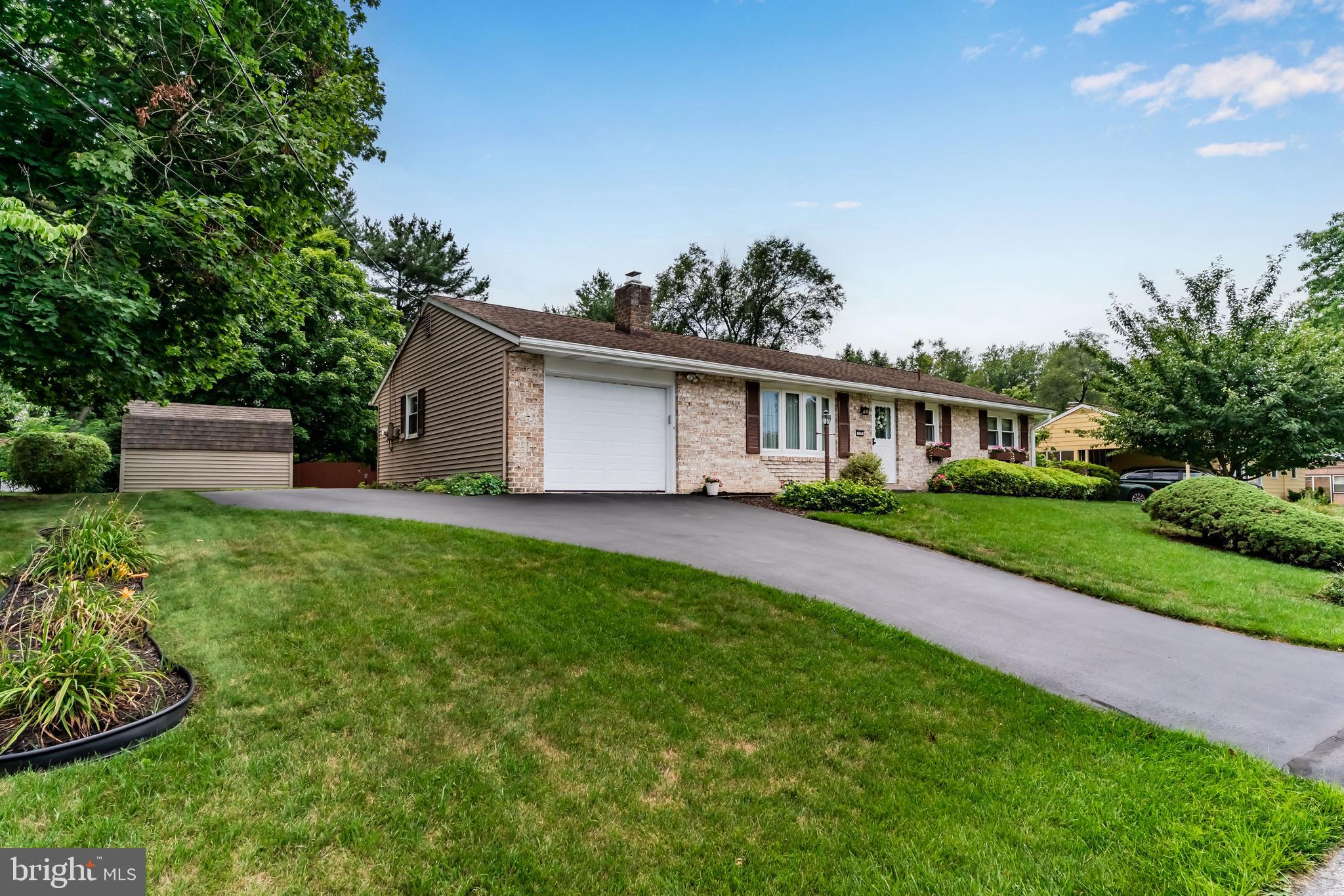 120 DARR AVENUE