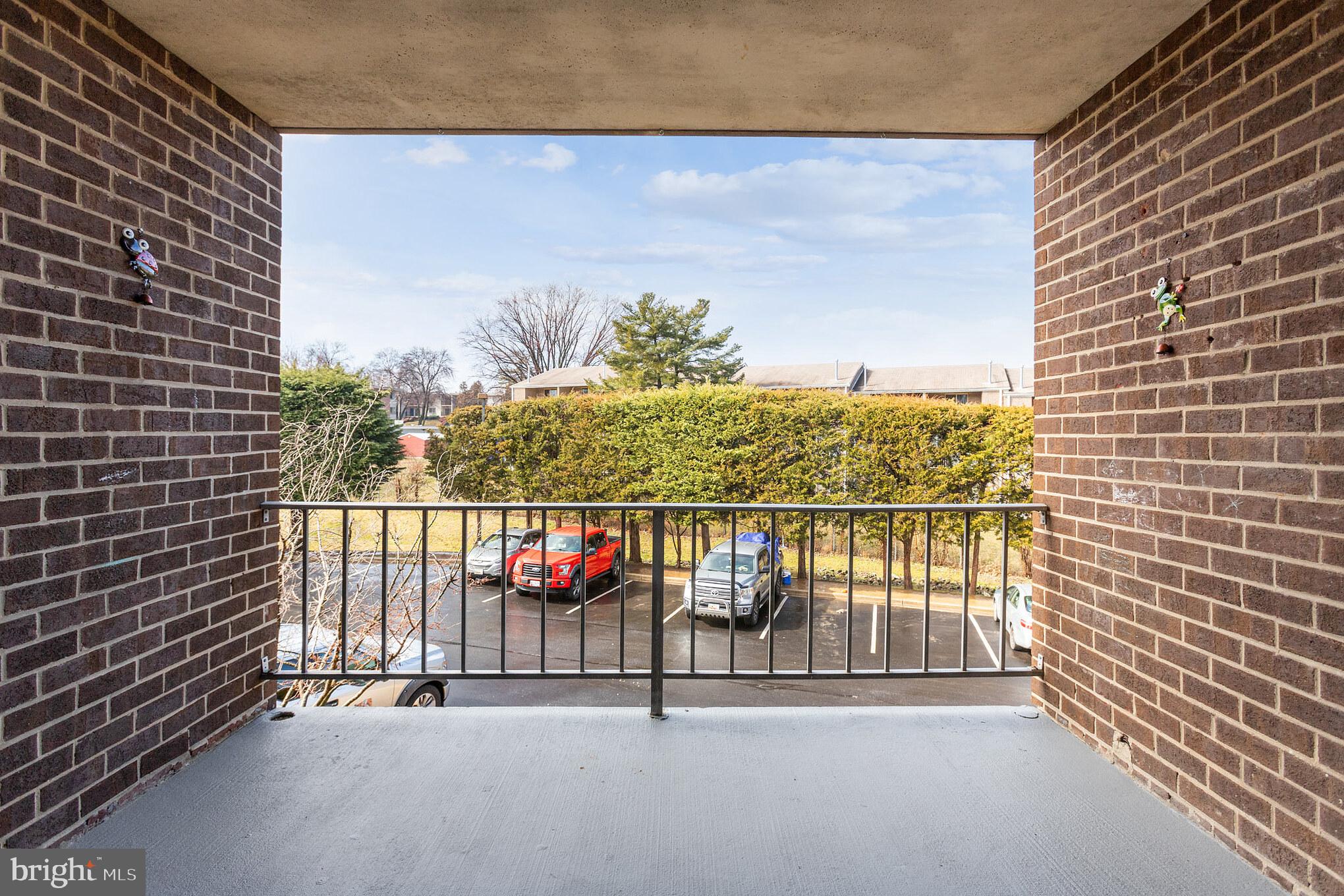 VILLA RIDGE CONDOMINIUM - Residential Lease