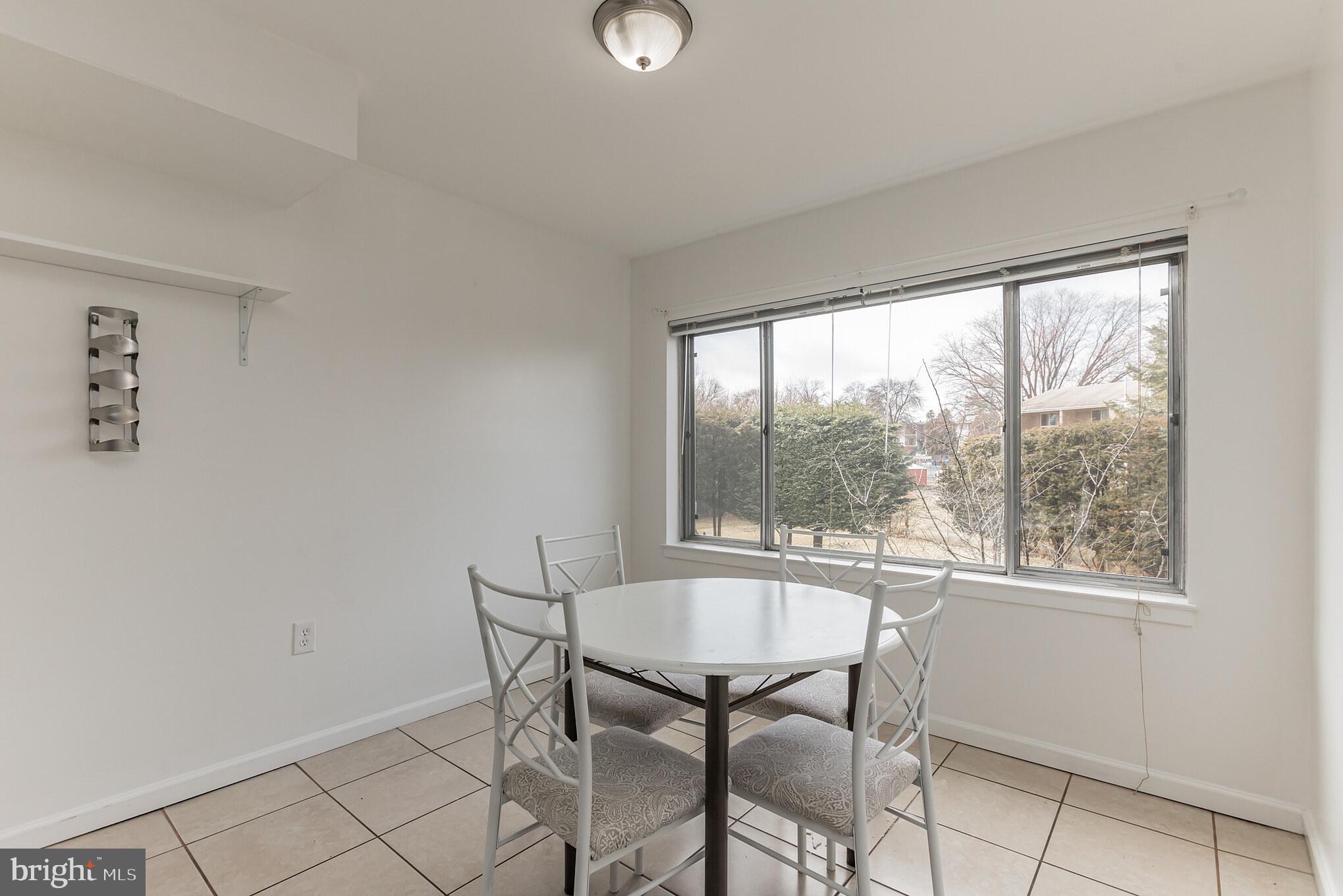 VILLA RIDGE CONDOMINIUM - Residential Lease