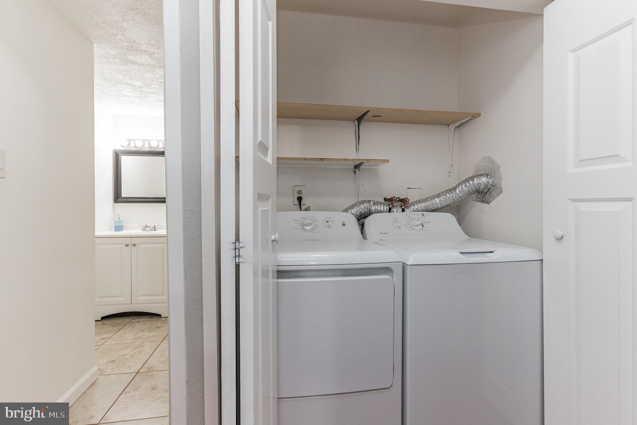 VILLA RIDGE CONDOMINIUM - Residential Lease