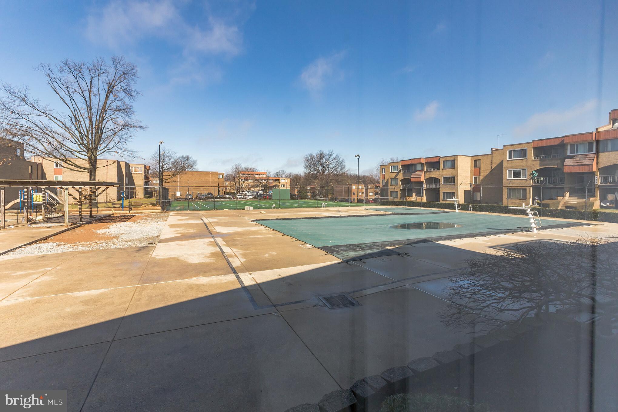 VILLA RIDGE CONDOMINIUM - Residential Lease