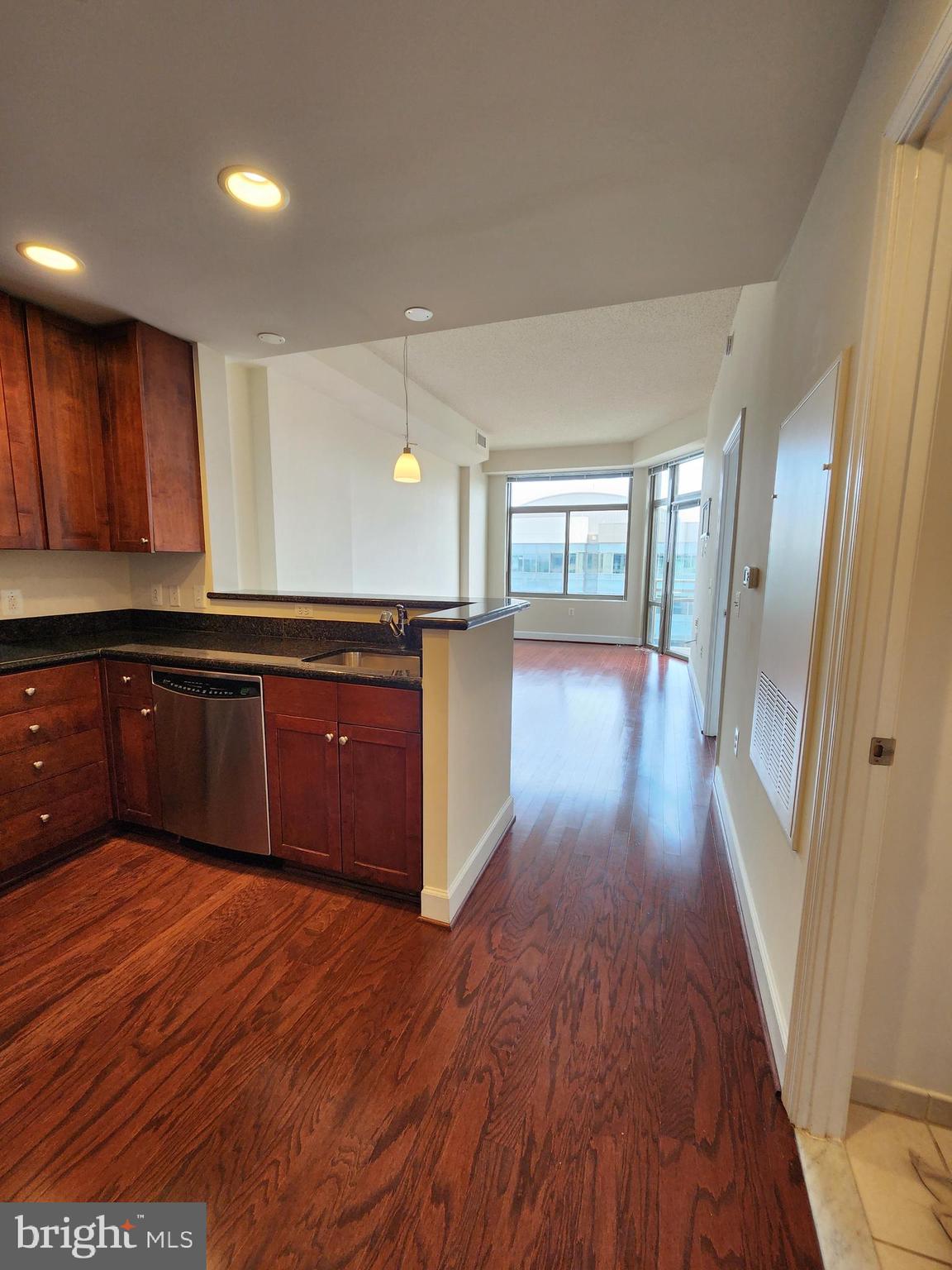 3600 S GLEBE ROAD 1114W