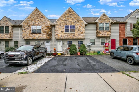 Townhouse For Sale - 336 Wild Cherry Lane<br/> Lancaster County, MARIETTA, PA 17547