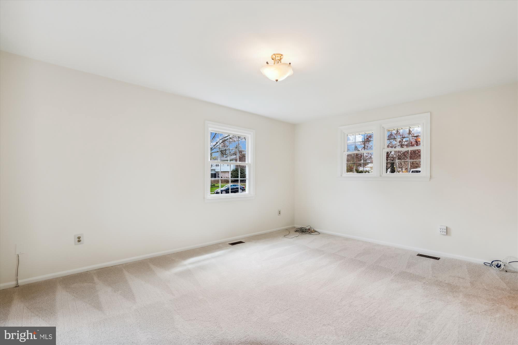 KINGS PARK WEST - Residential