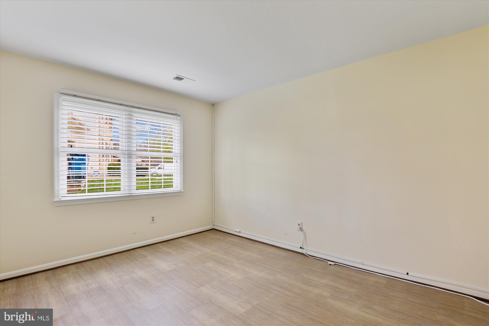 KINGS PARK WEST - Residential