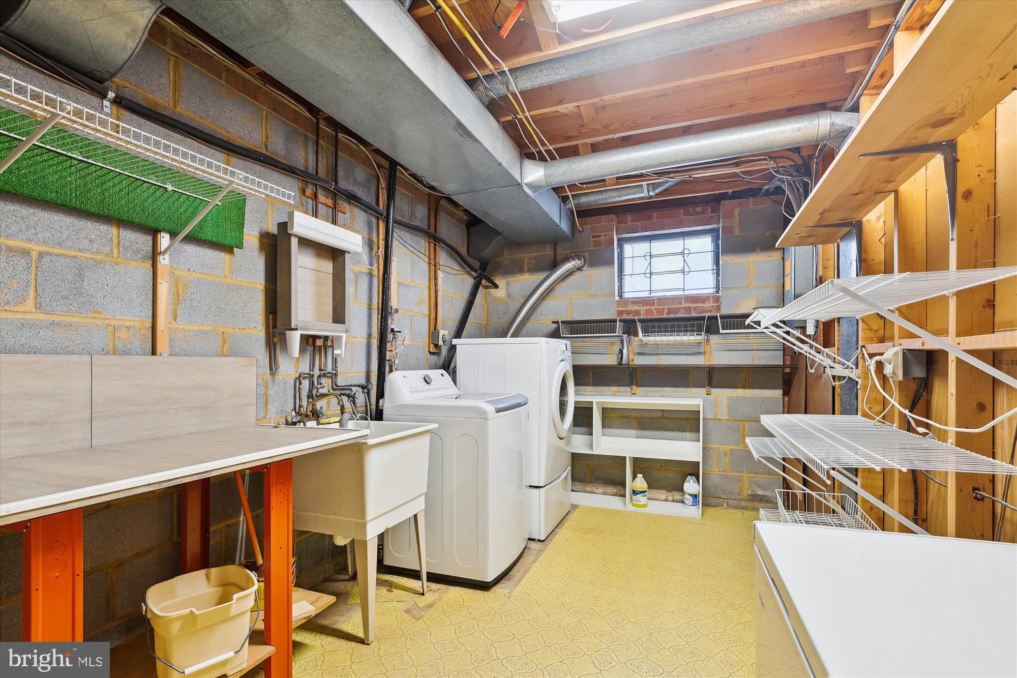 KINGS PARK WEST - Residential