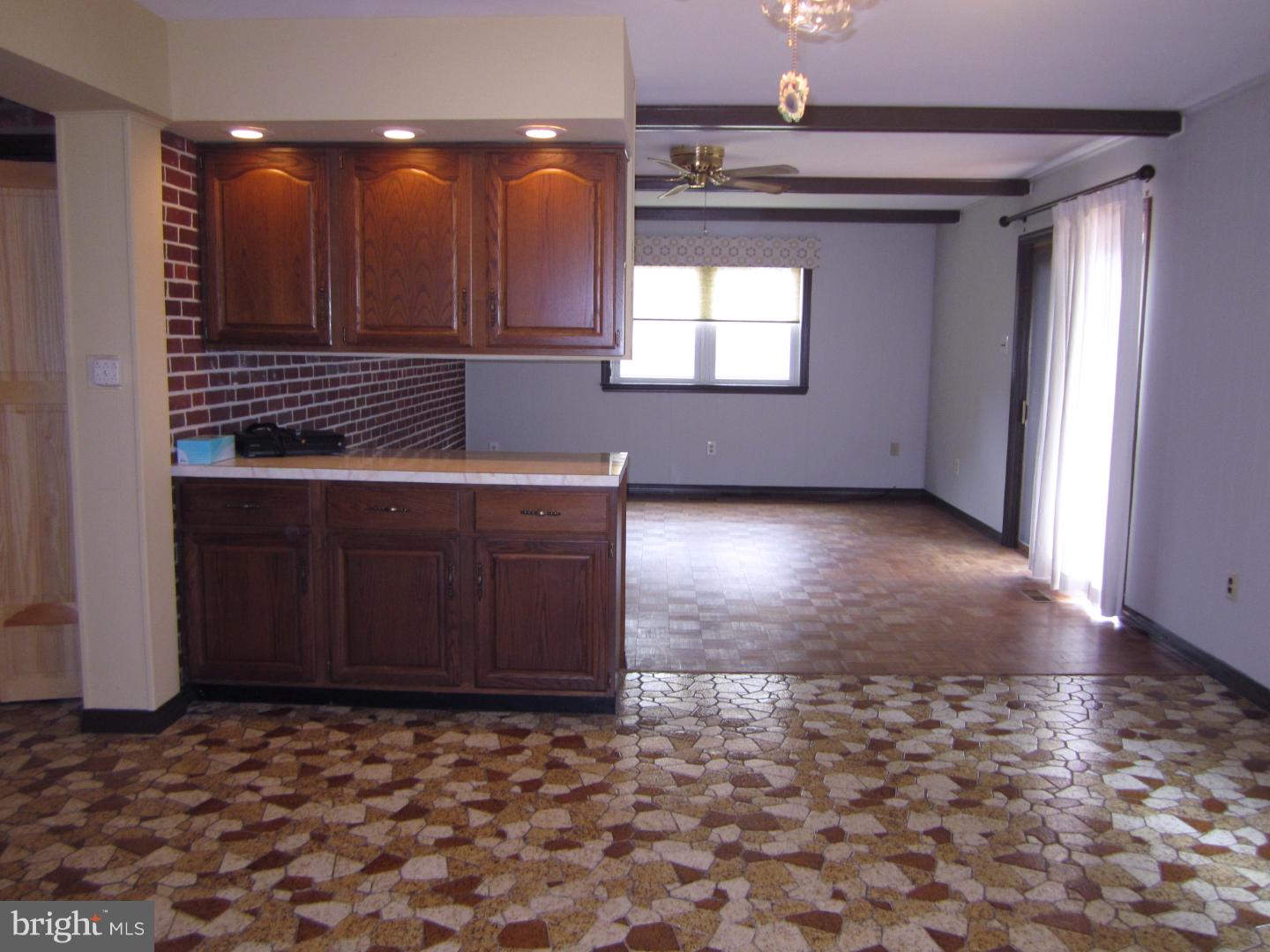 COLONIAL PARK - Residential