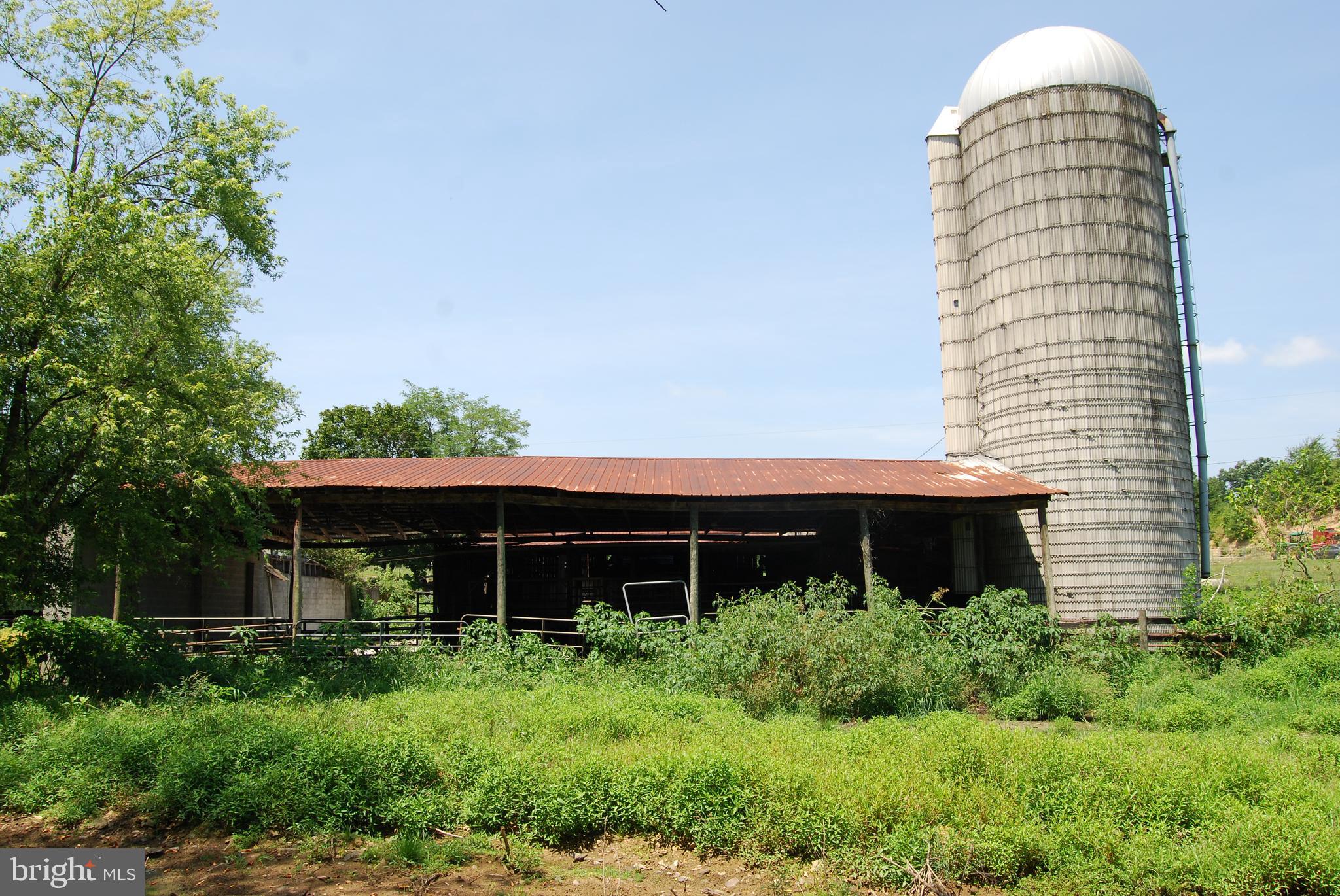 FOREST HEIGHTS - Farm