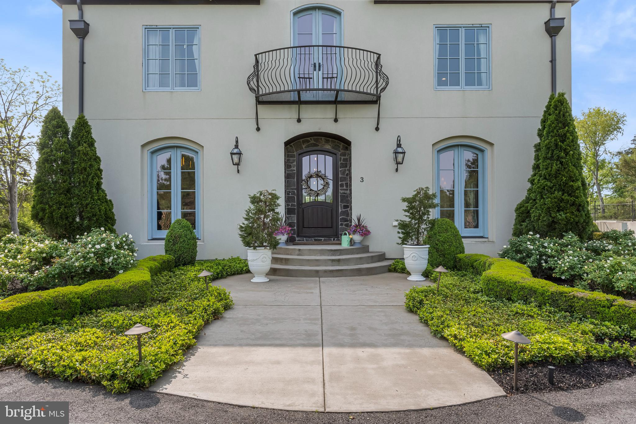 SEVEN LAKES - Residential