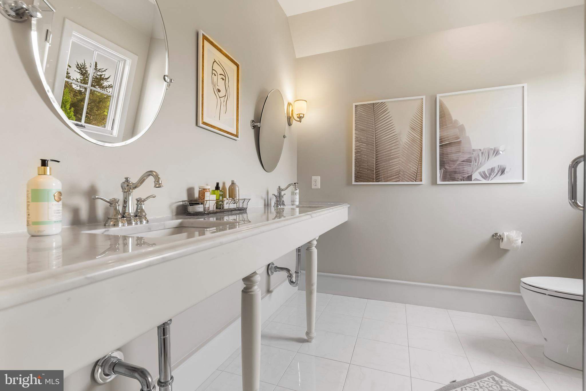 SEVEN LAKES - Residential