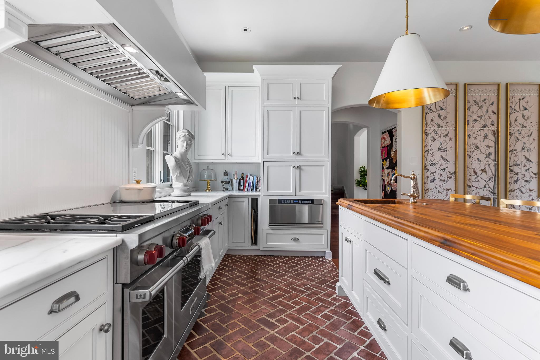 SEVEN LAKES - Residential