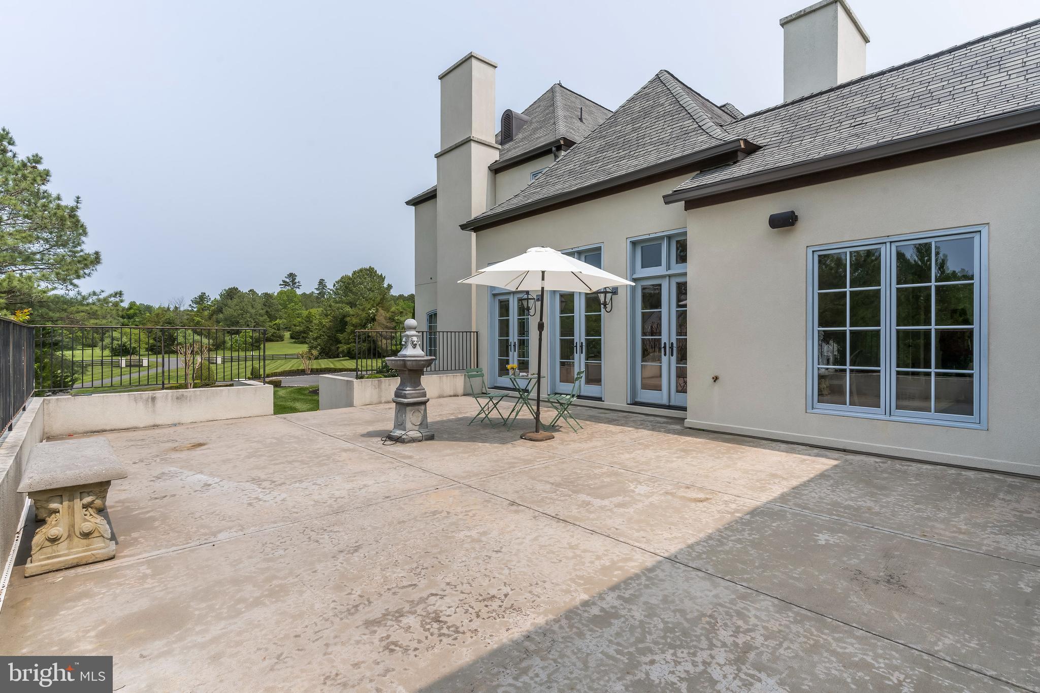 SEVEN LAKES - Residential