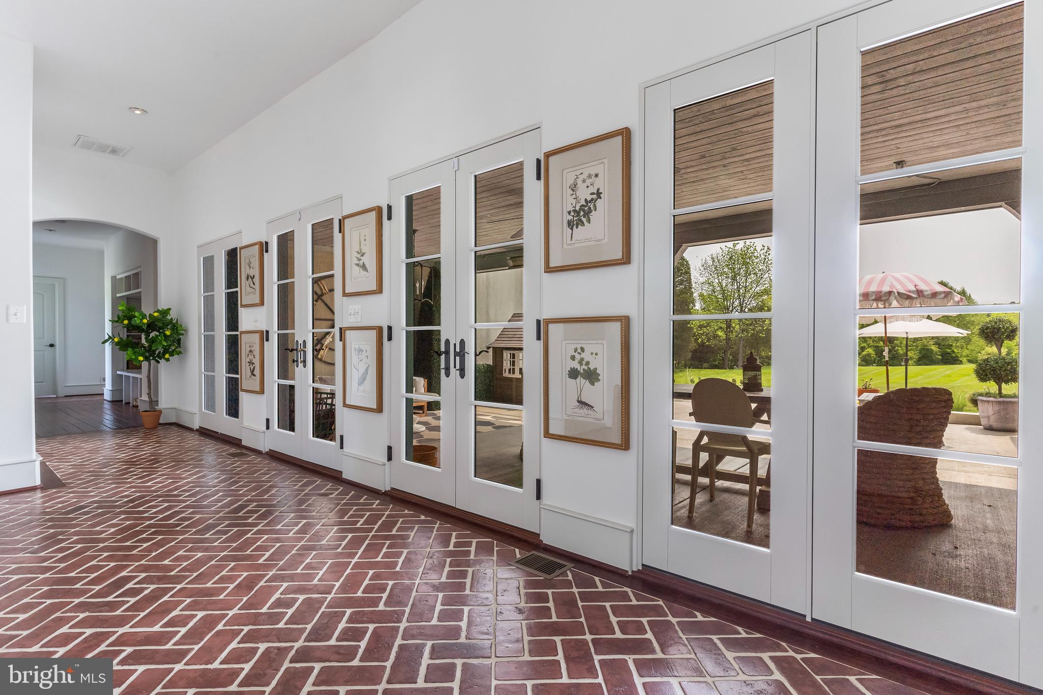 SEVEN LAKES - Residential