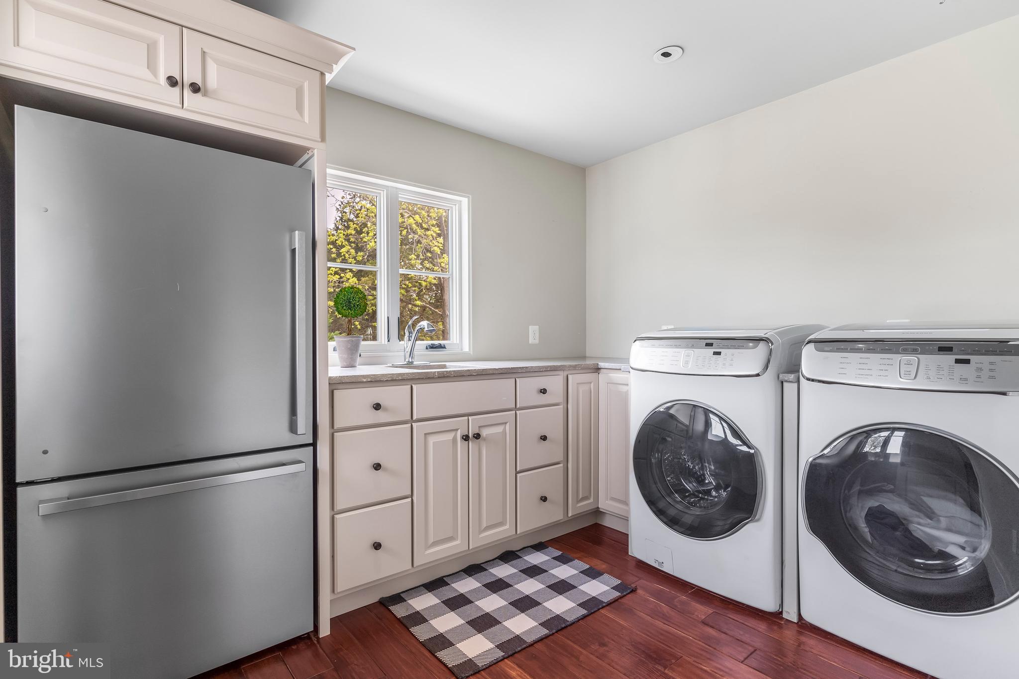 SEVEN LAKES - Residential