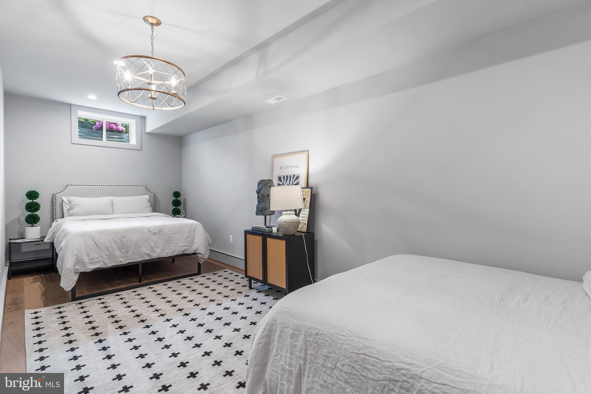 SEVEN LAKES - Residential