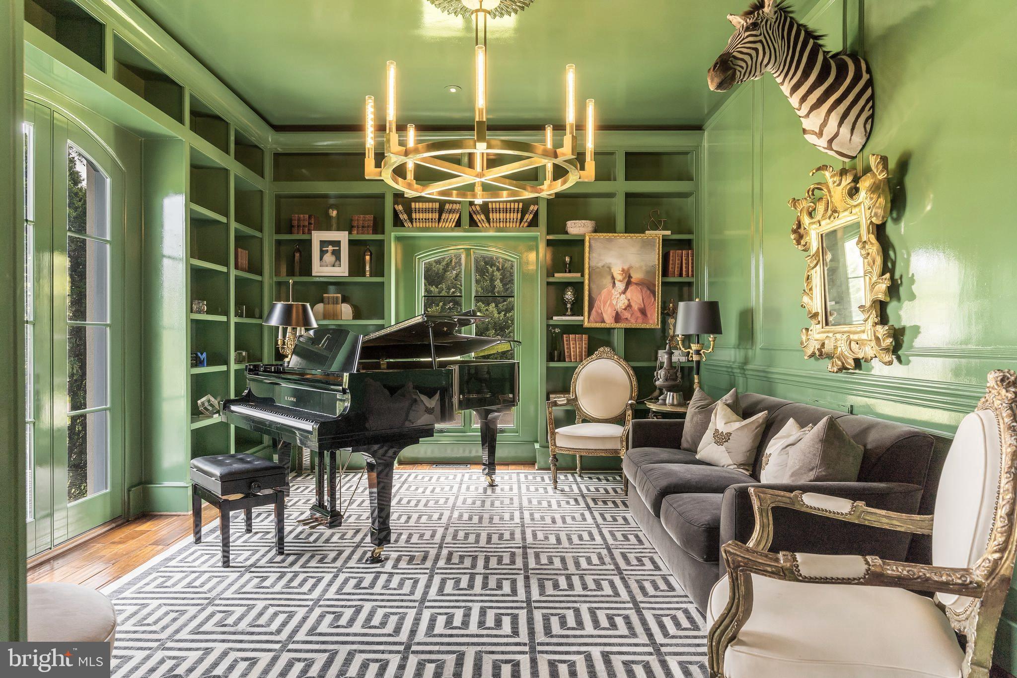 SEVEN LAKES - Residential