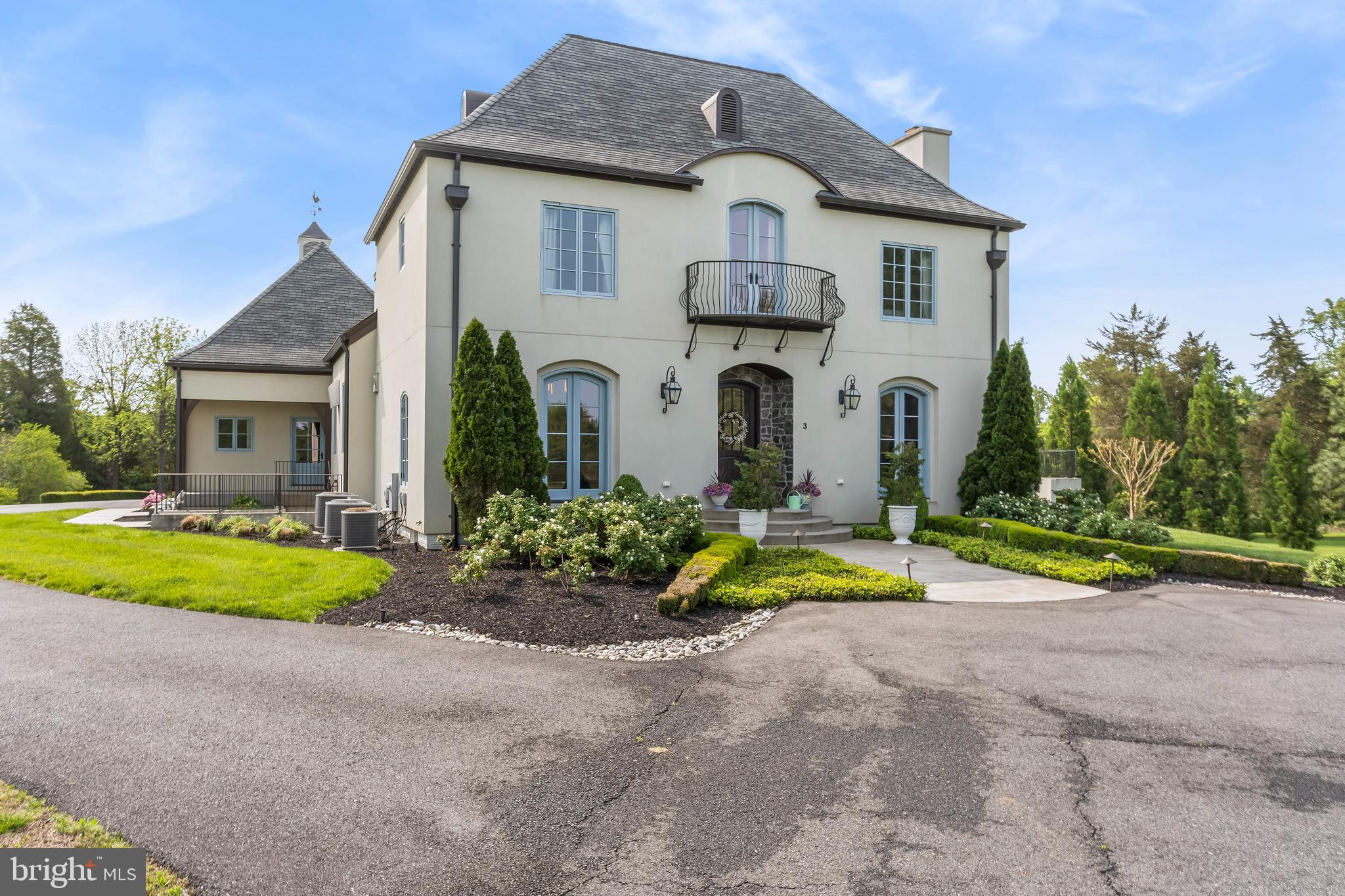 SEVEN LAKES - Residential