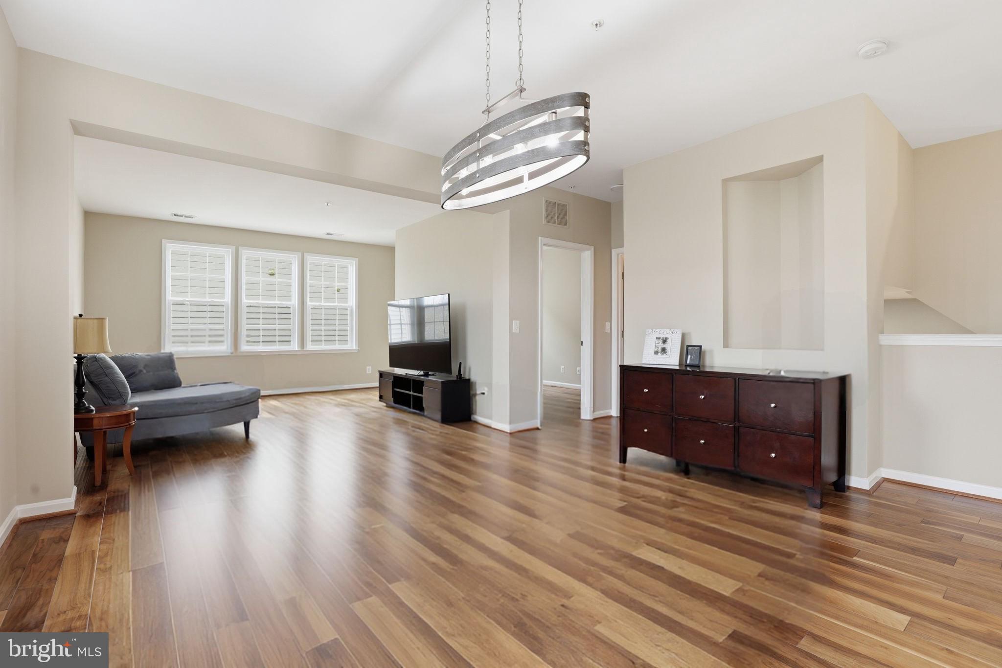 MERCER PARK CONDOMINIUM - Residential