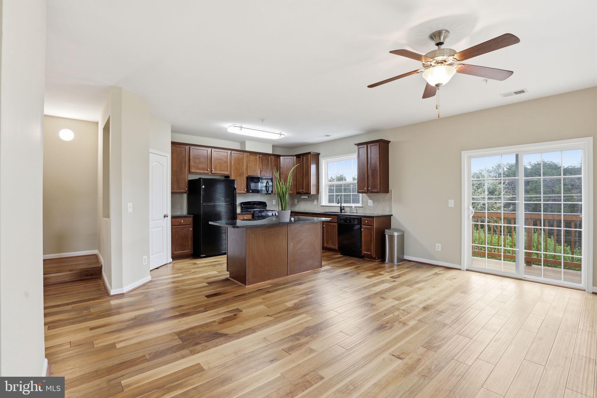 MERCER PARK CONDOMINIUM - Residential