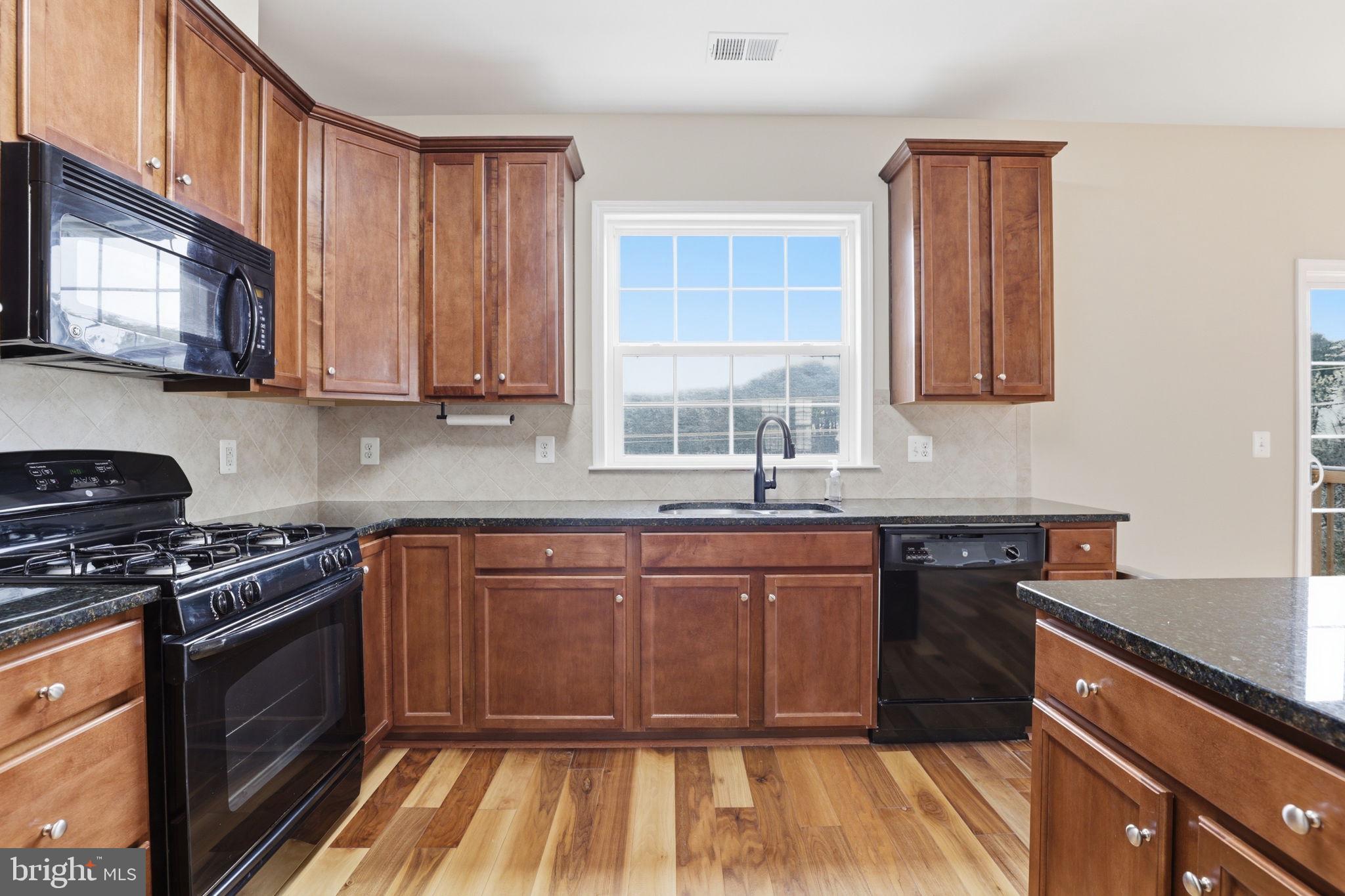 MERCER PARK CONDOMINIUM - Residential